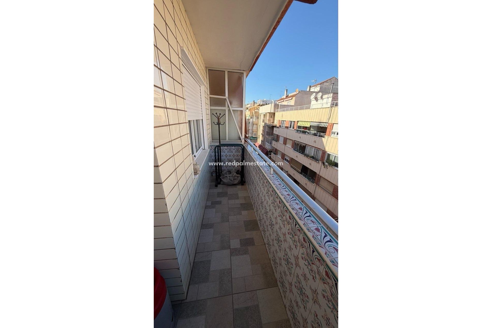 Återförsäljning - Lägenhet -
Torrevieja - Playa de los Locos