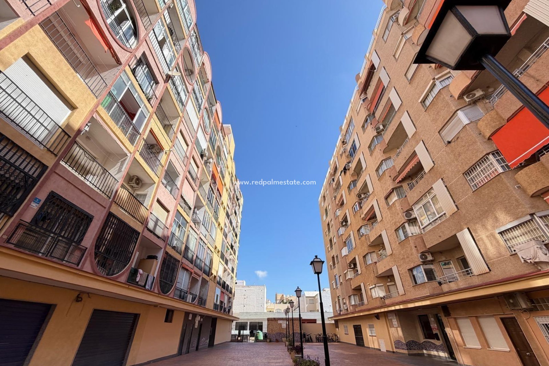 Återförsäljning - Lägenhet -
Torrevieja - Playa de los Locos
