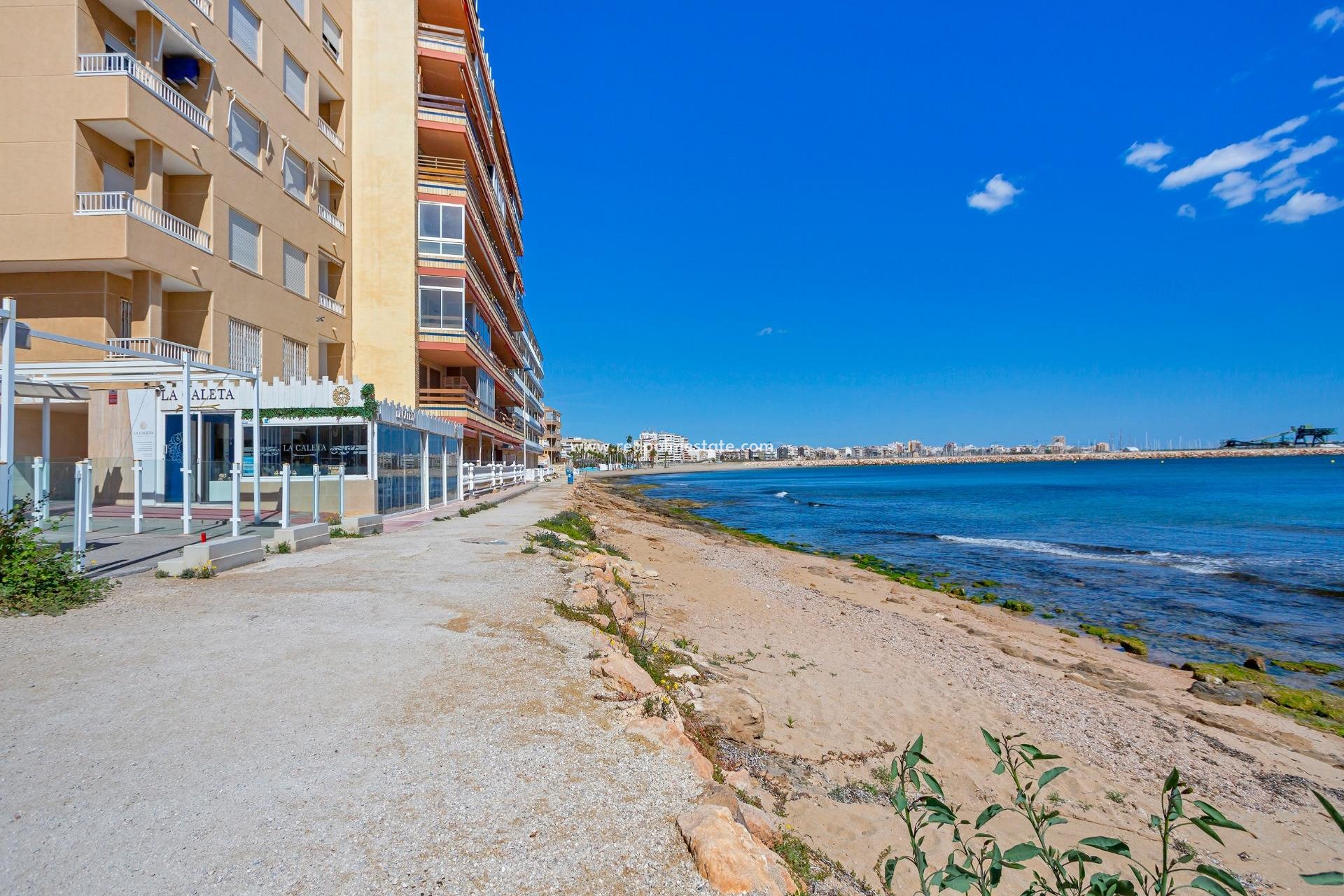 Återförsäljning - Lägenhet -
Torrevieja - Playa de los Naufragos