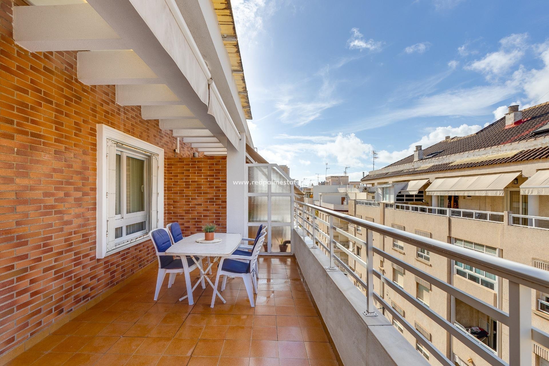 Återförsäljning - Lägenhet -
Torrevieja - Playa del Cura