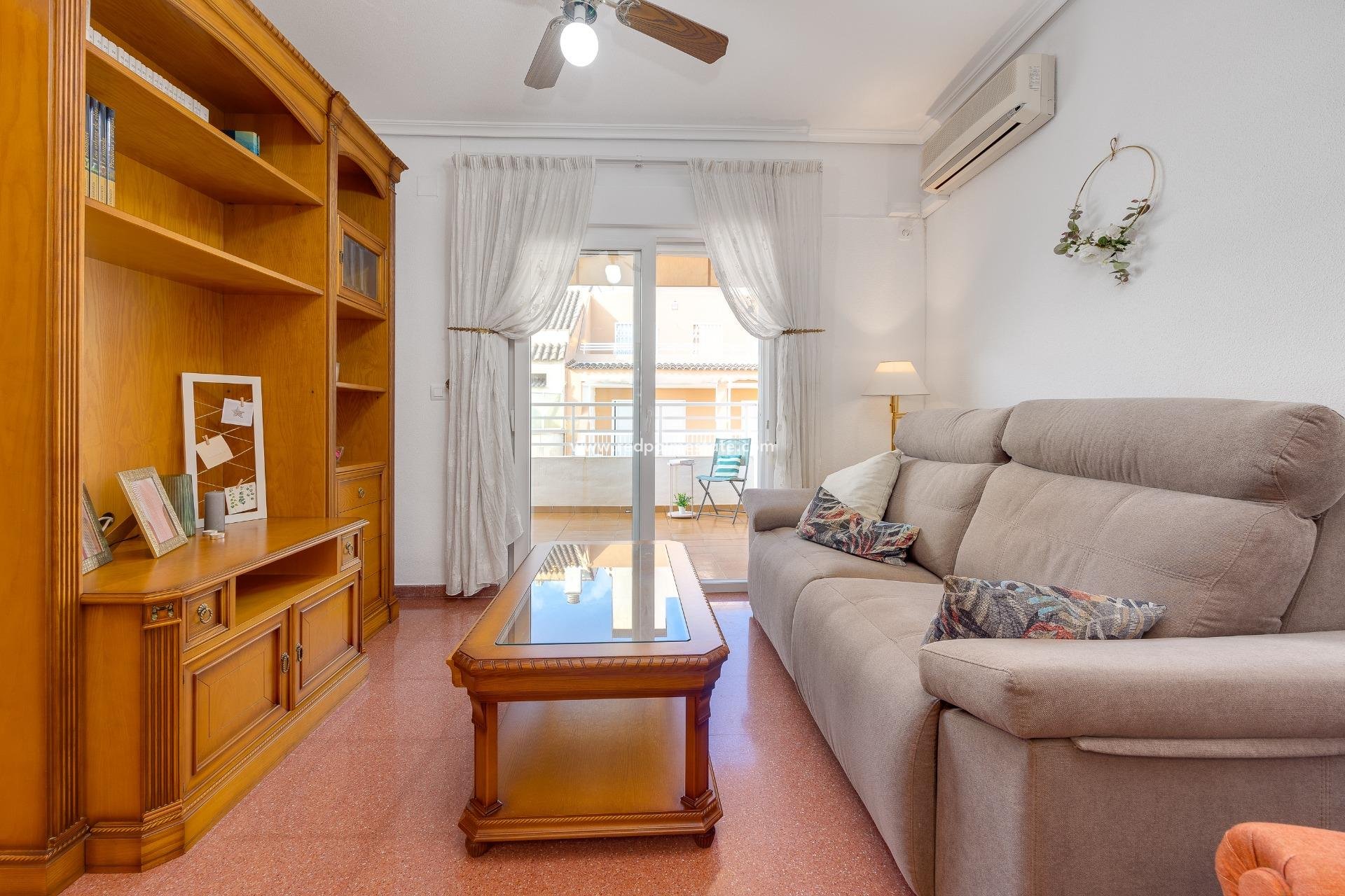 Återförsäljning - Lägenhet -
Torrevieja - Playa del Cura