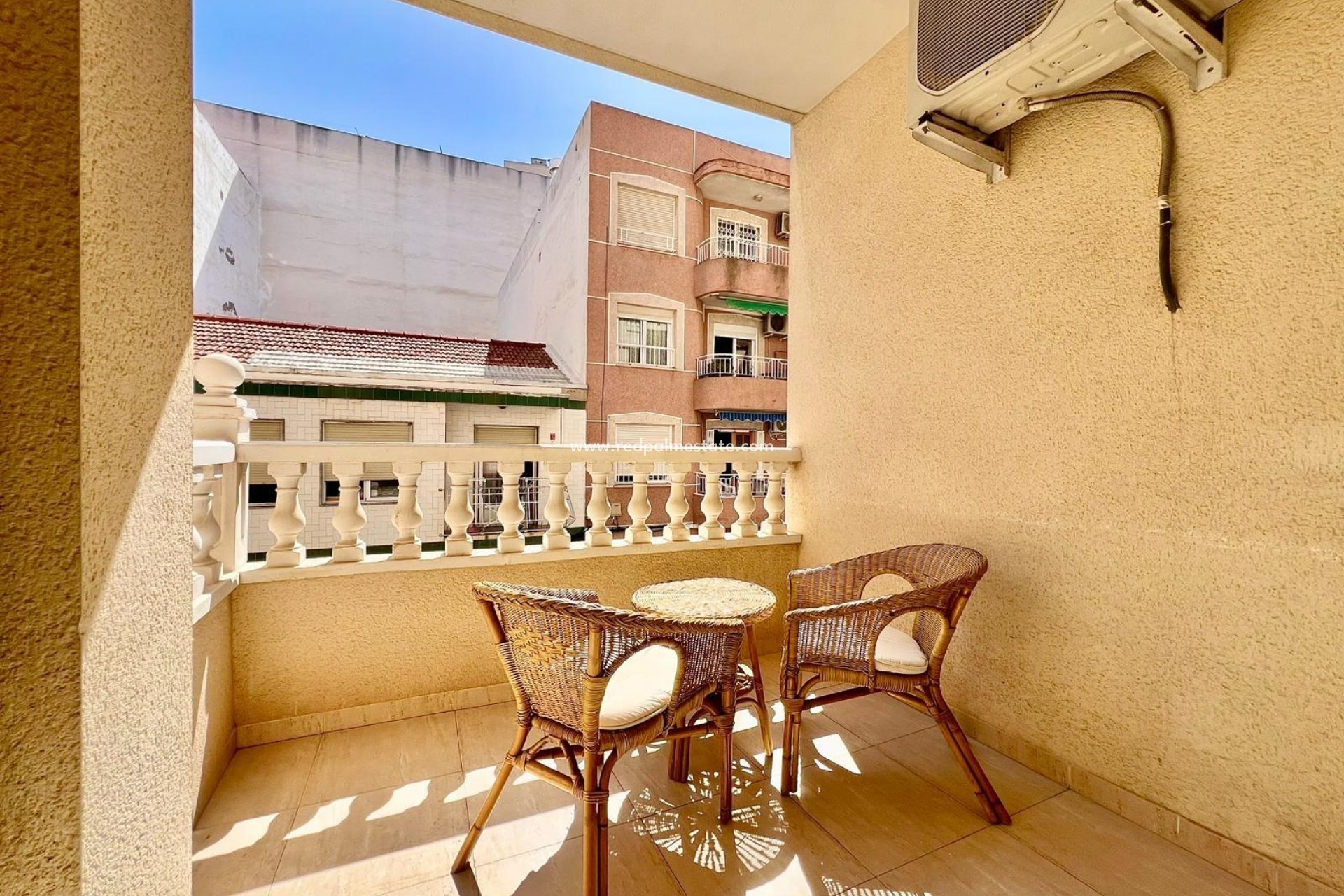 Återförsäljning - Lägenhet -
Torrevieja - Playa del Cura