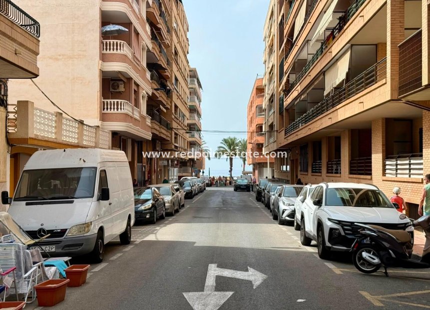 Återförsäljning - Lägenhet -
Torrevieja - Playa del Cura
