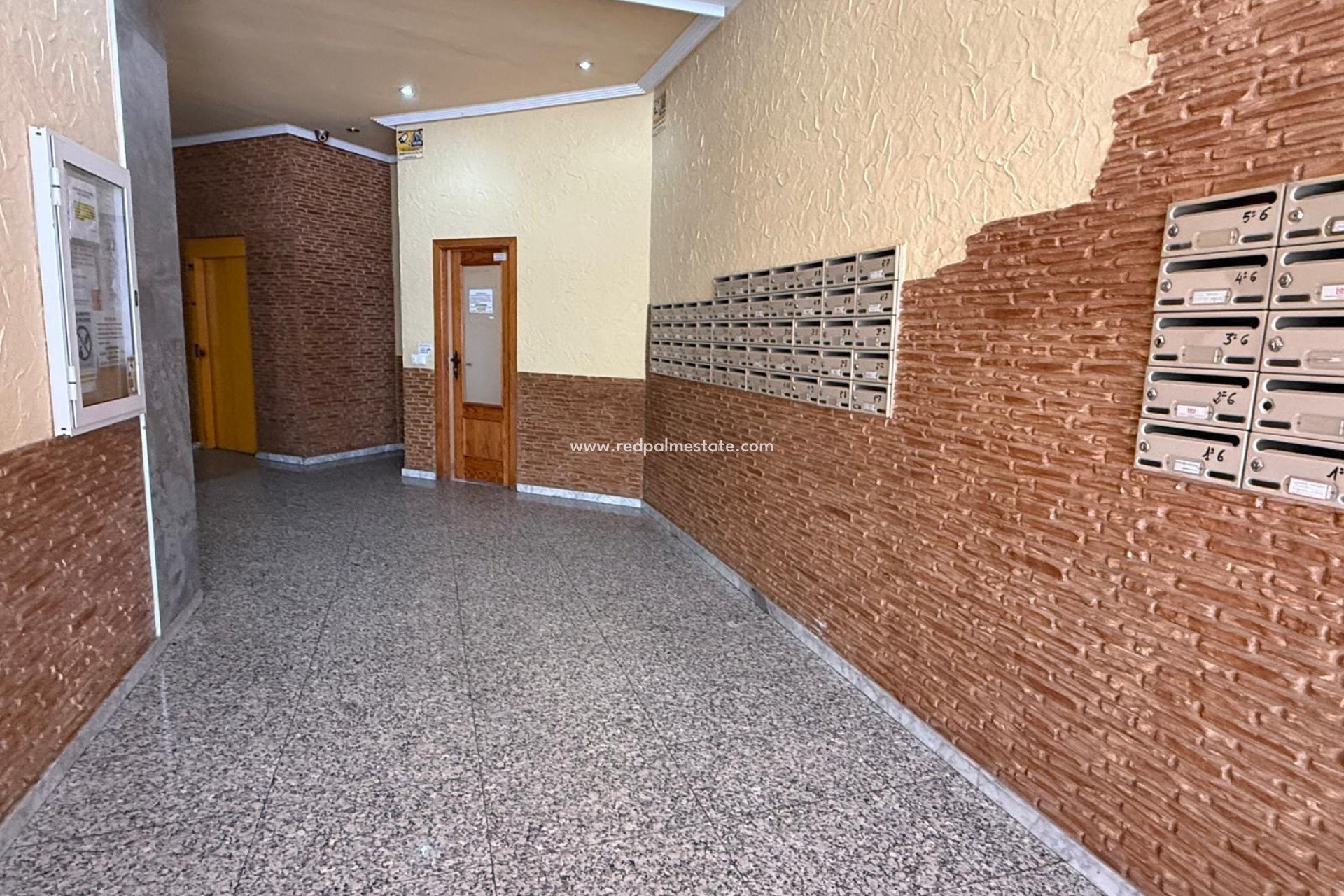 Återförsäljning - Lägenhet -
Torrevieja - Playa del Cura