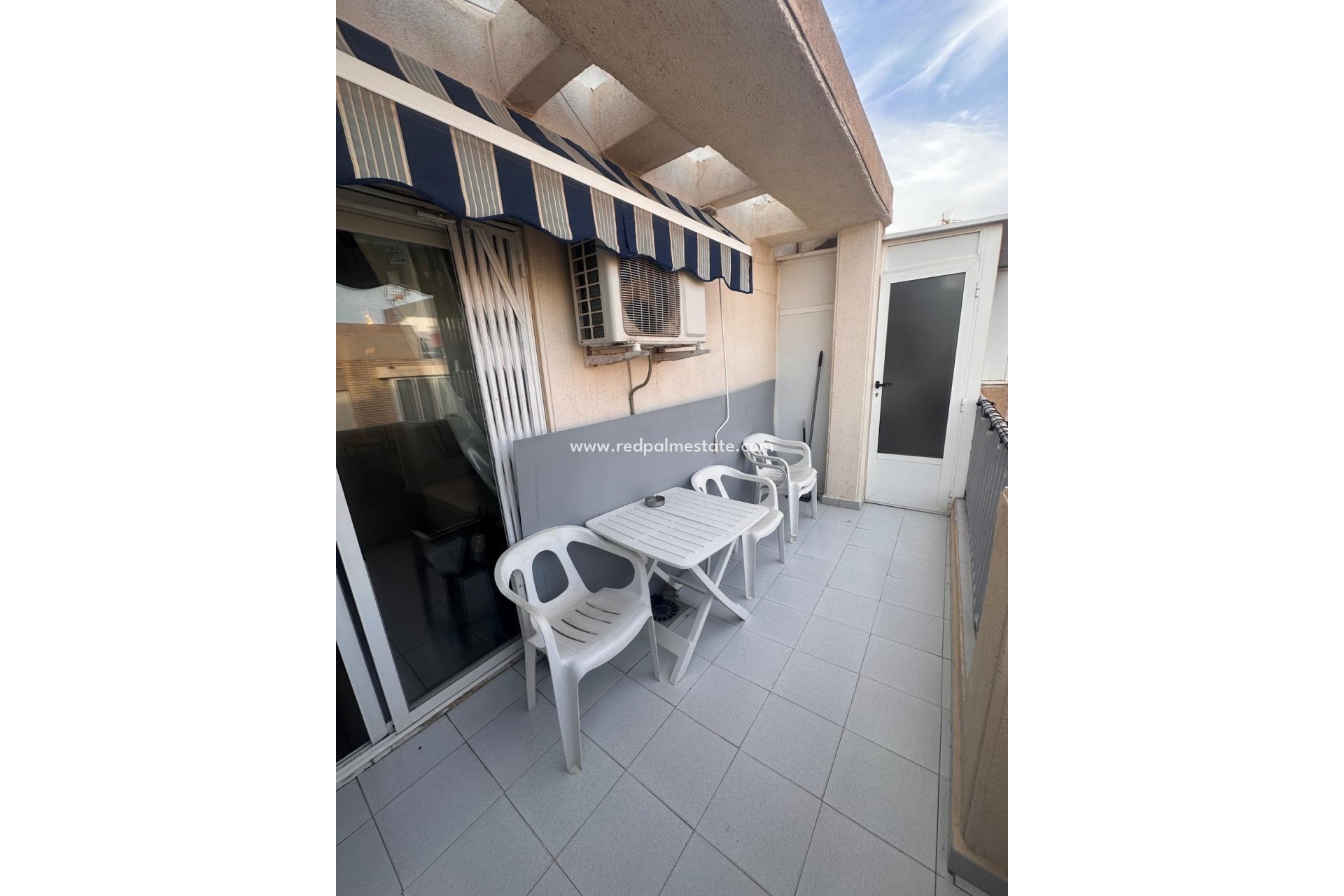Återförsäljning - Lägenhet -
Torrevieja - Playa del Cura