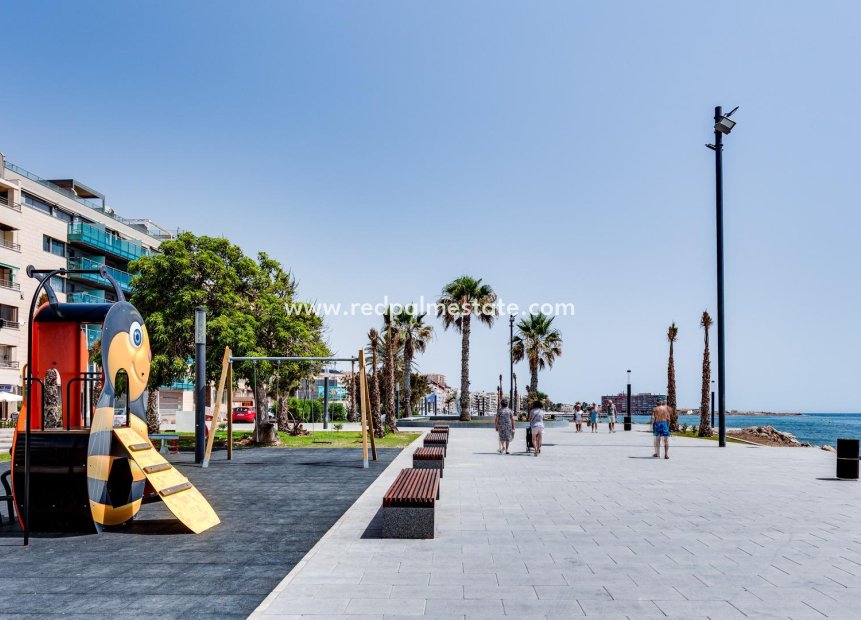 Återförsäljning - Lägenhet -
Torrevieja - Playa del Cura