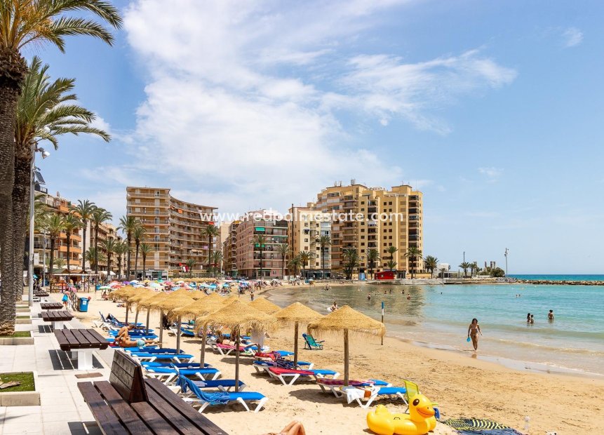 Återförsäljning - Lägenhet -
Torrevieja - Playa del Cura