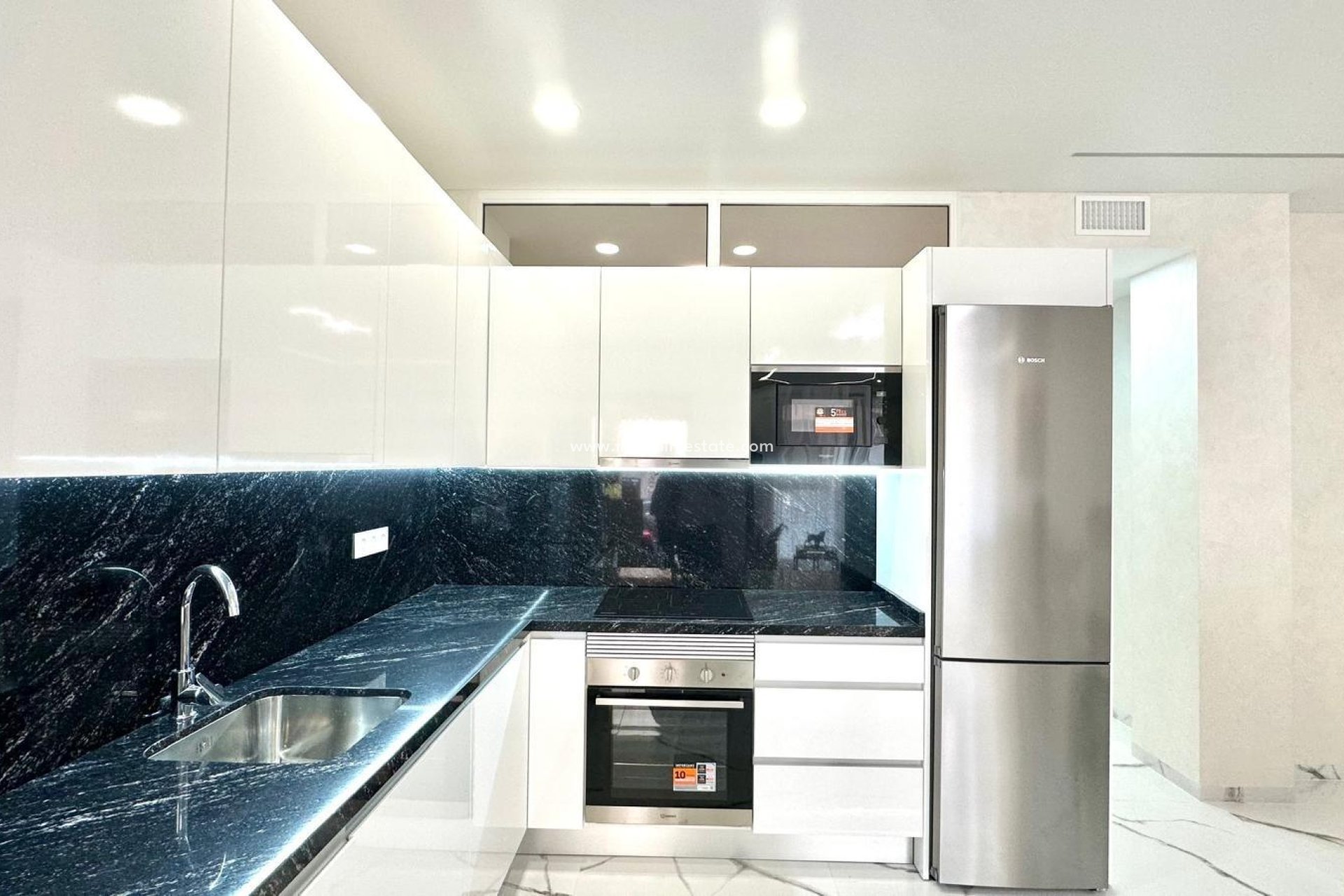 Återförsäljning - Lägenhet -
Torrevieja - Playa del Cura