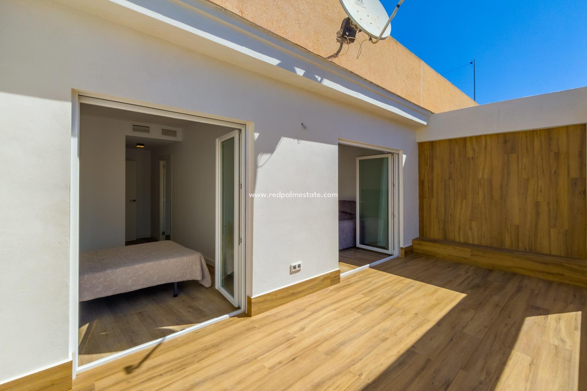 Återförsäljning - Lägenhet -
Torrevieja - Playa del Cura