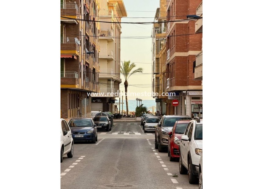 Återförsäljning - Lägenhet -
Torrevieja - Playa del Cura