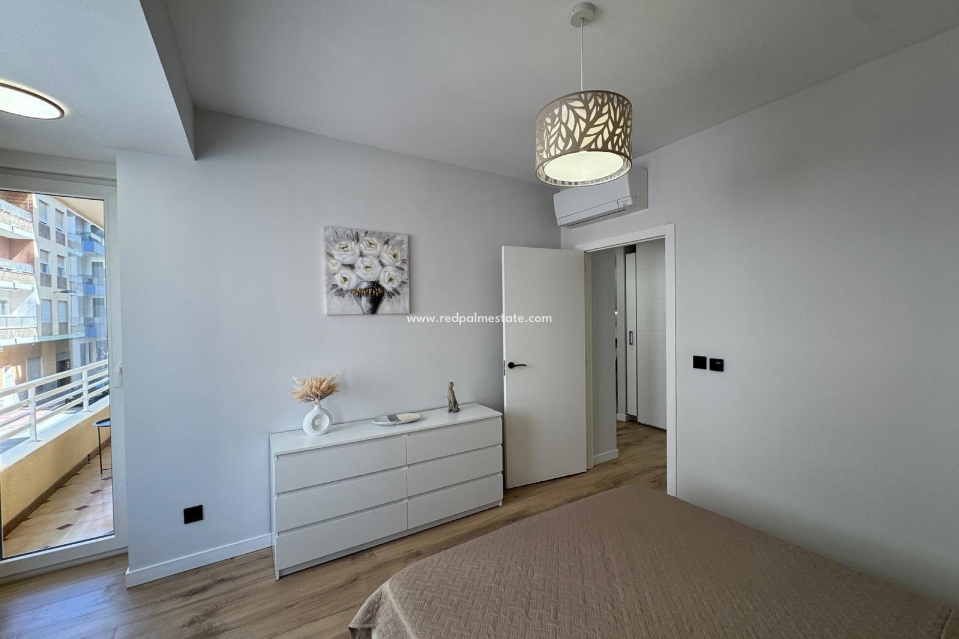 Återförsäljning - Lägenhet -
Torrevieja - Playa del Cura
