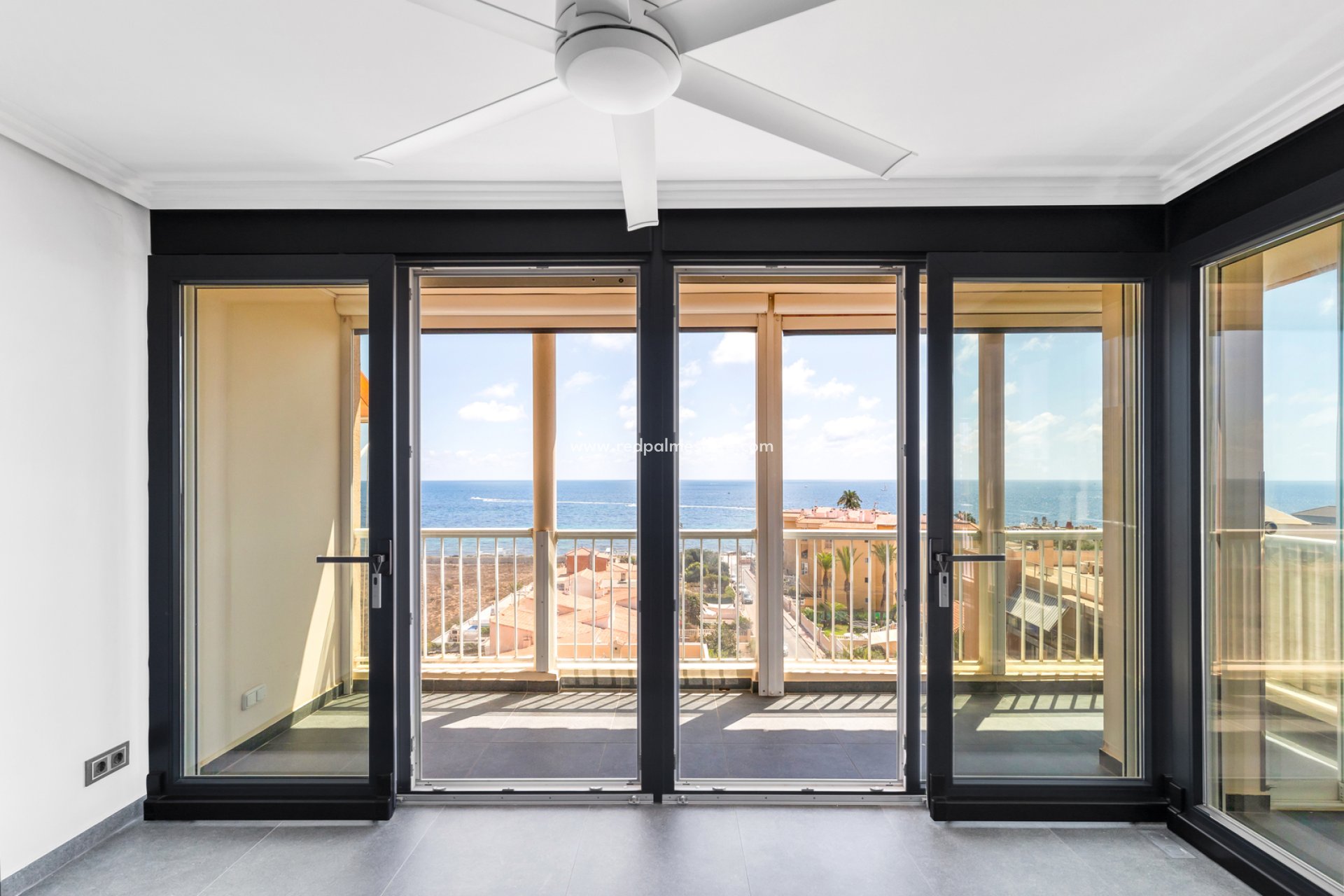 Återförsäljning - Lägenhet -
Torrevieja - Punta Prima Torrevieja