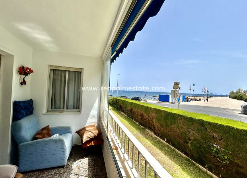 Återförsäljning - Lägenhet -
Torrevieja - Punta prima