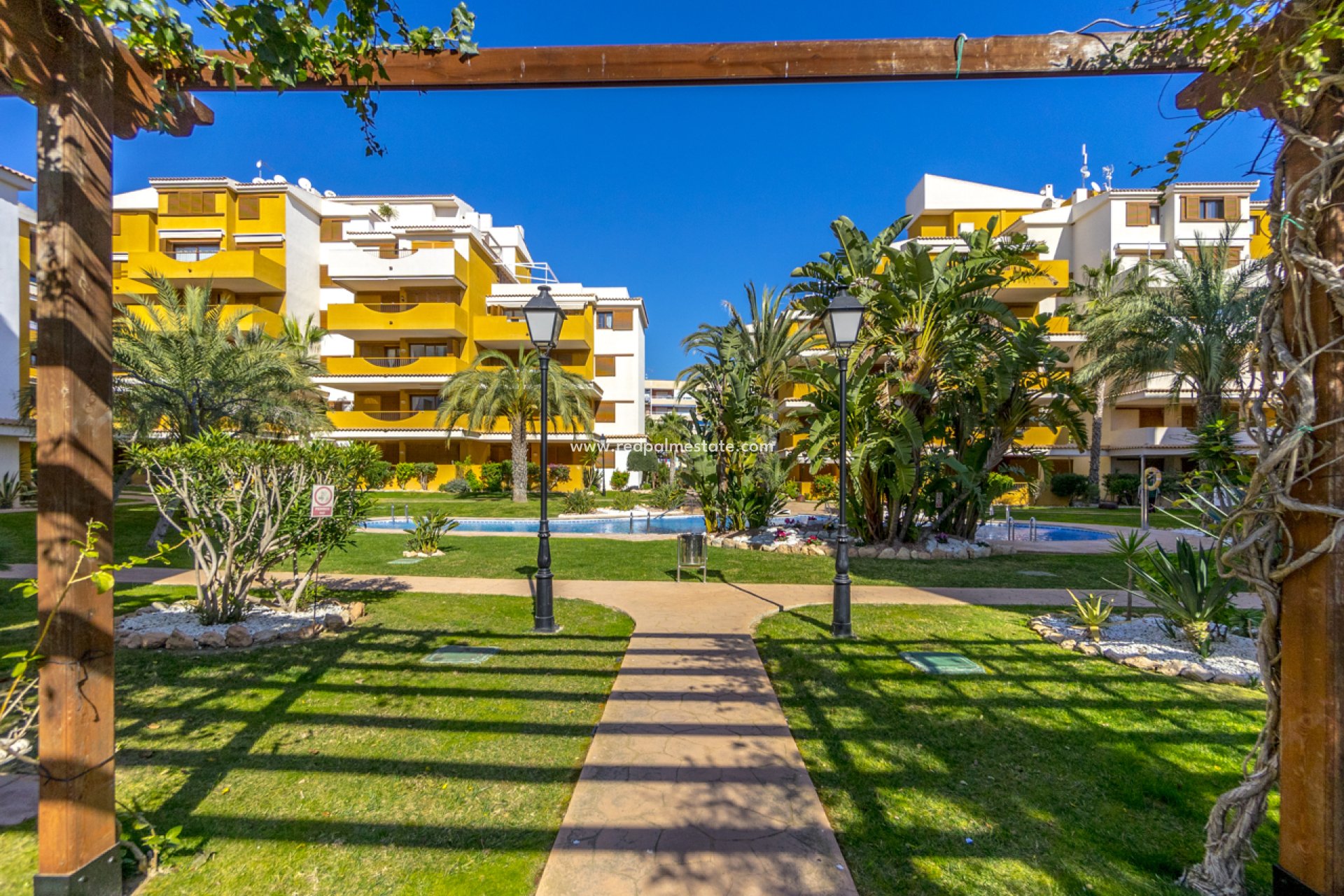 Återförsäljning - Lägenhet -
Torrevieja - Punta prima