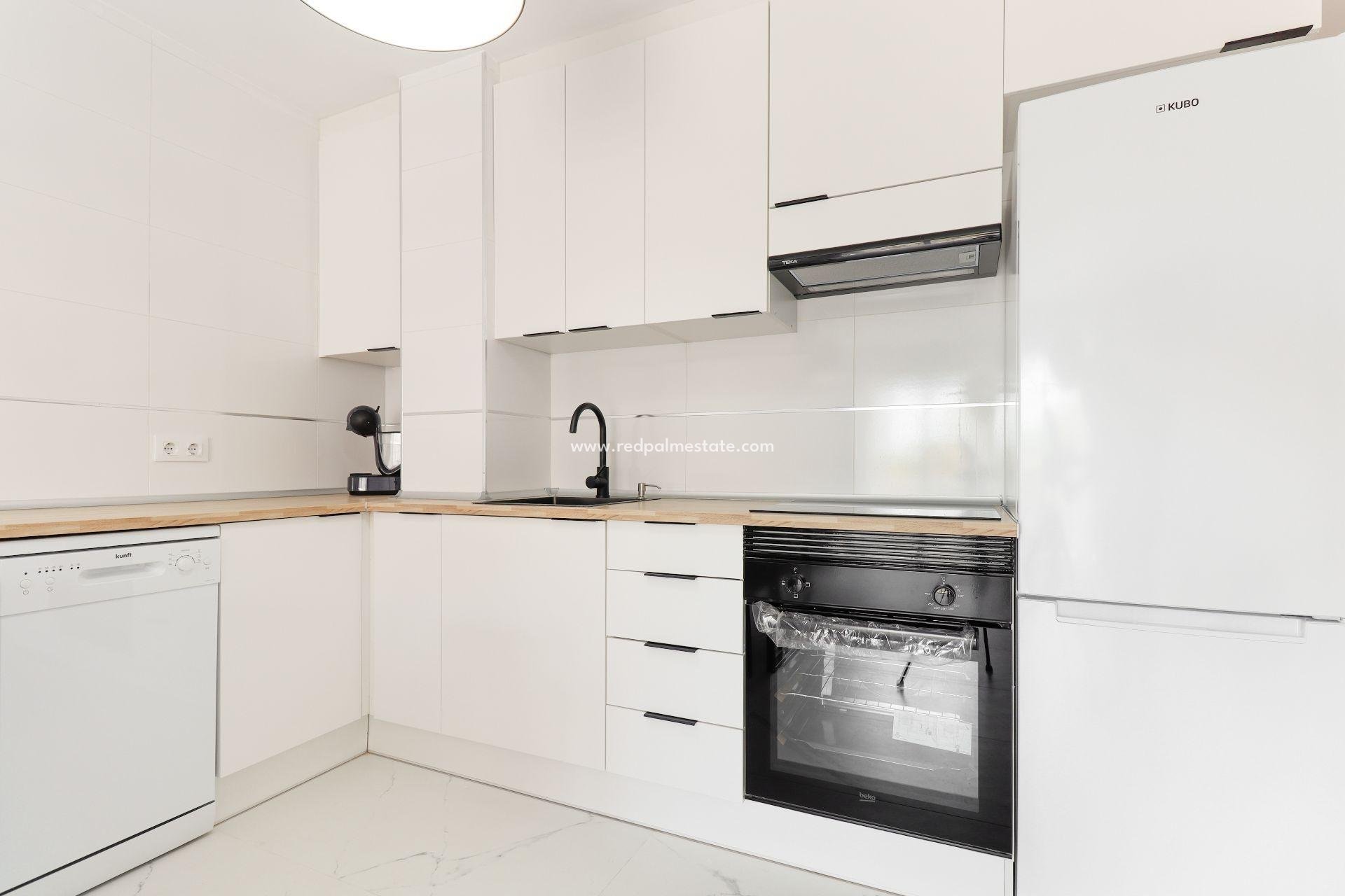 Återförsäljning - Lägenhet -
Torrevieja - Punta prima