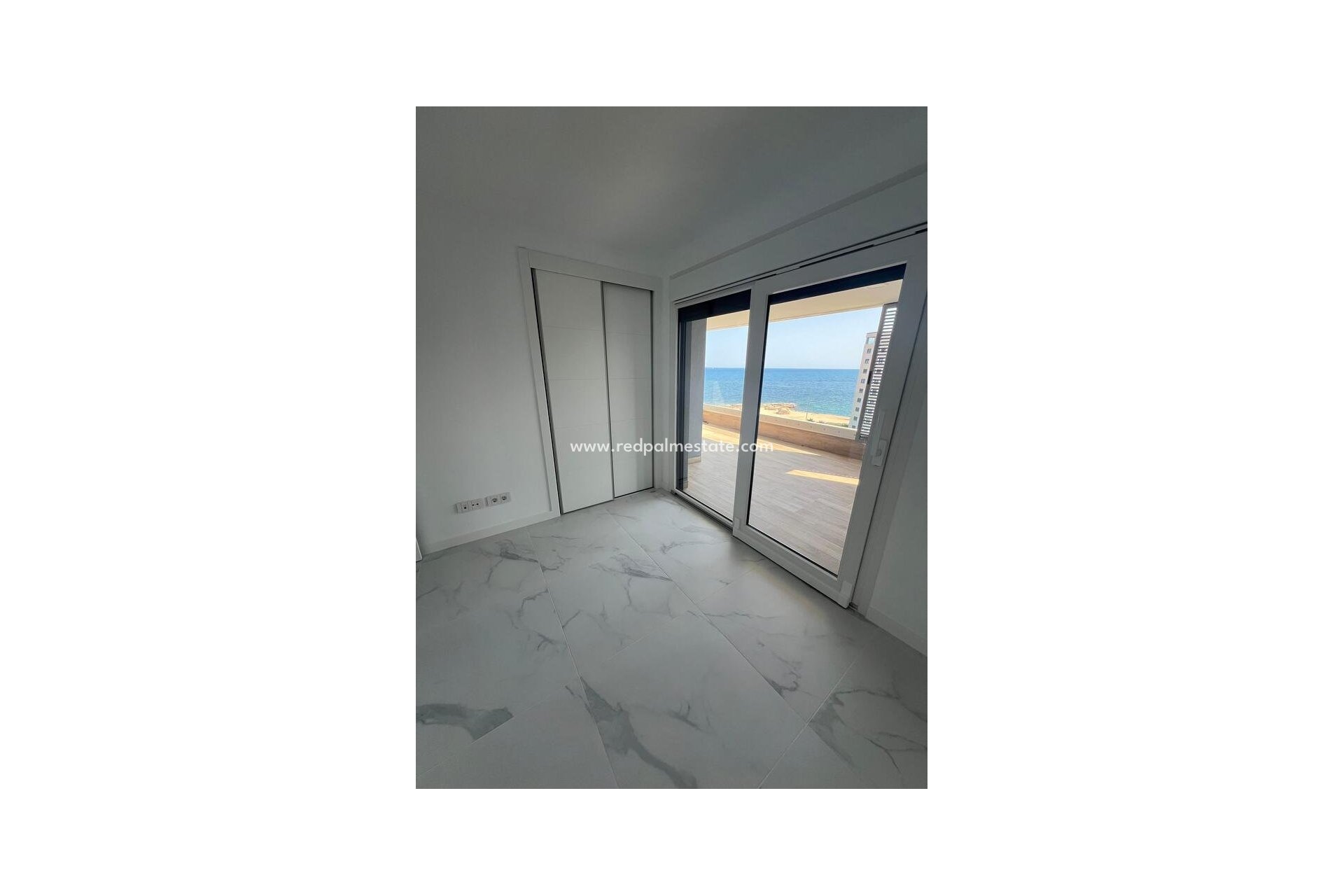 Återförsäljning - Lägenhet -
Torrevieja - Punta prima