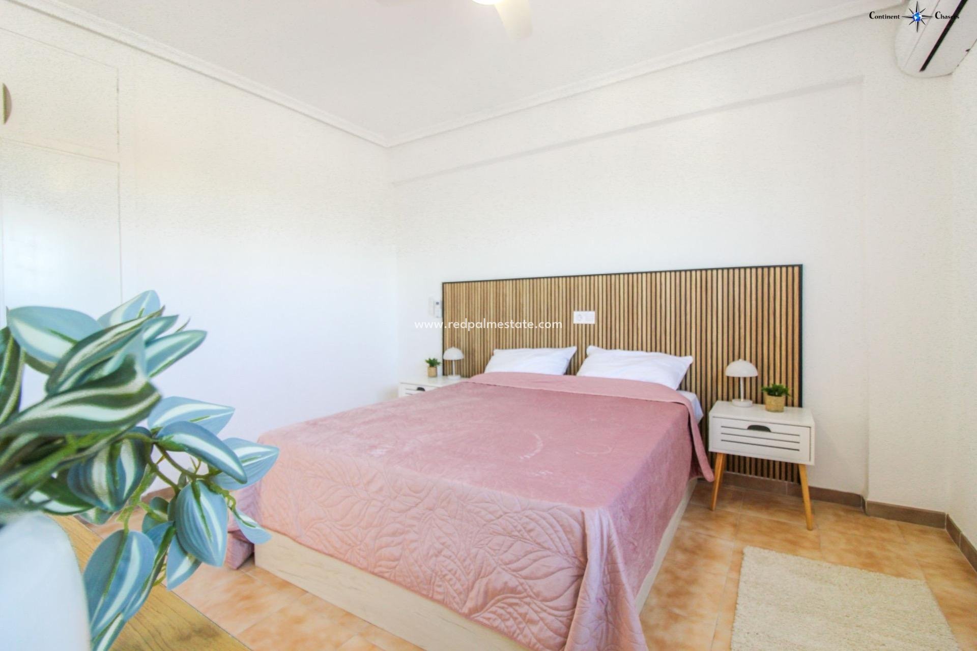 Återförsäljning - Lägenhet -
Torrevieja - Punta prima