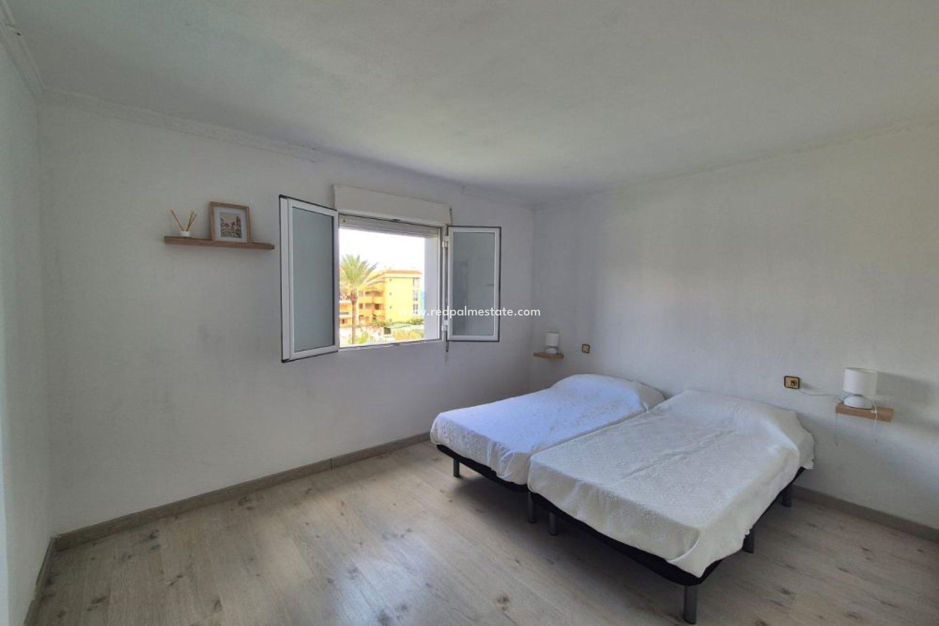 Återförsäljning - Lägenhet -
Torrevieja - Punta prima