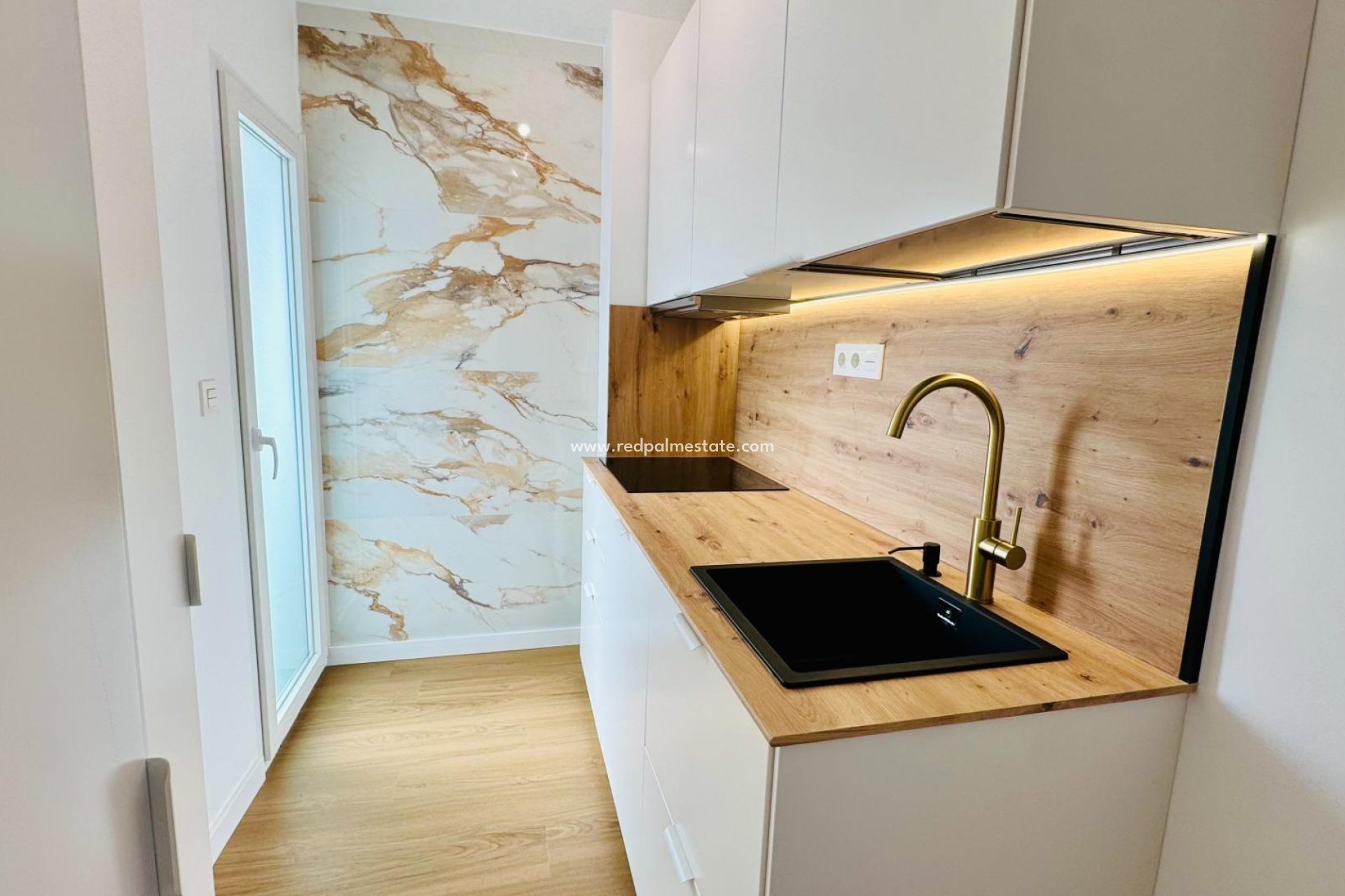 Återförsäljning - Lägenhet -
Torrevieja - Punta prima