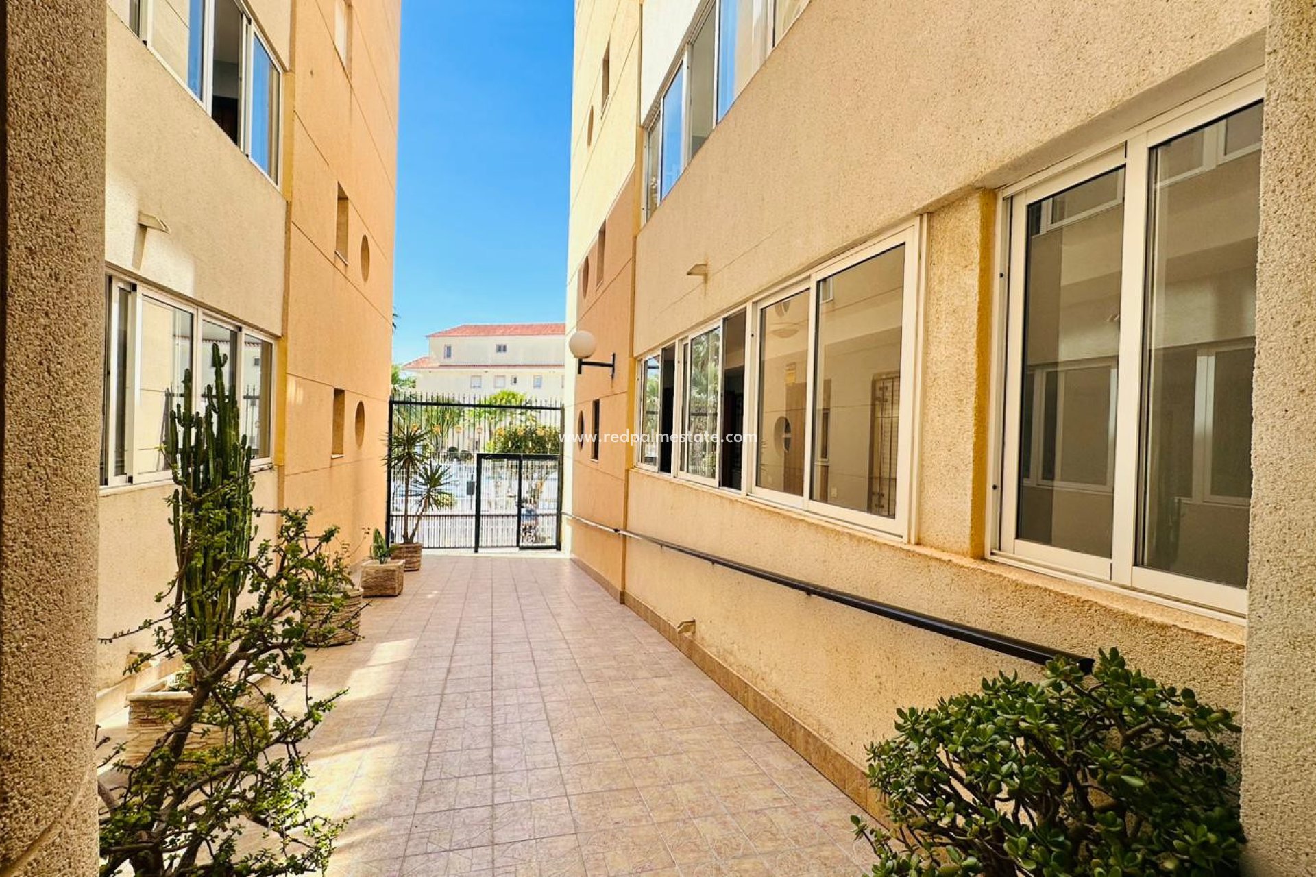 Återförsäljning - Lägenhet -
Torrevieja - Urbanización San Luis