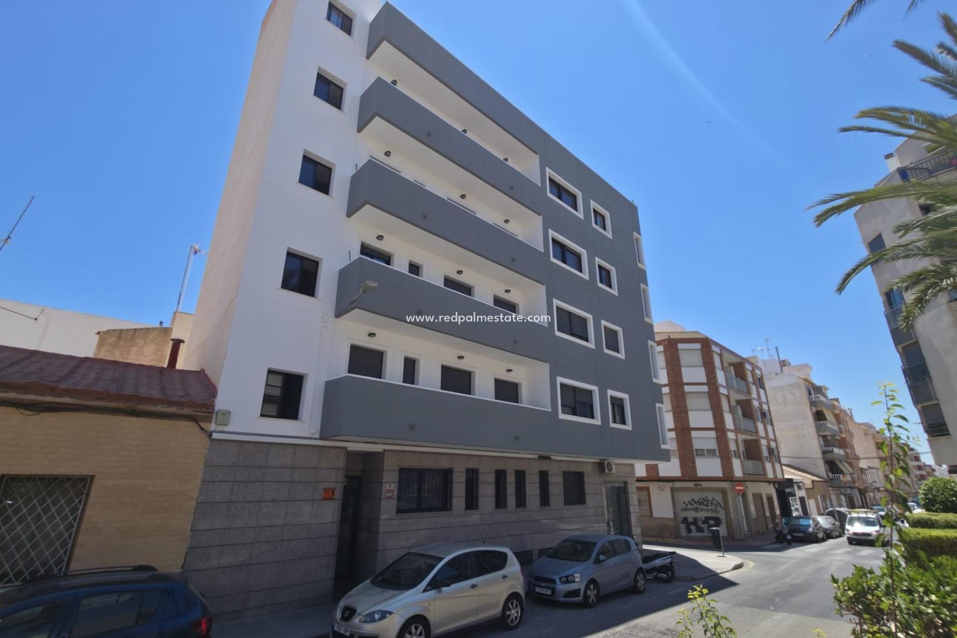 Återförsäljning - Lägenhet -
Torrevieja