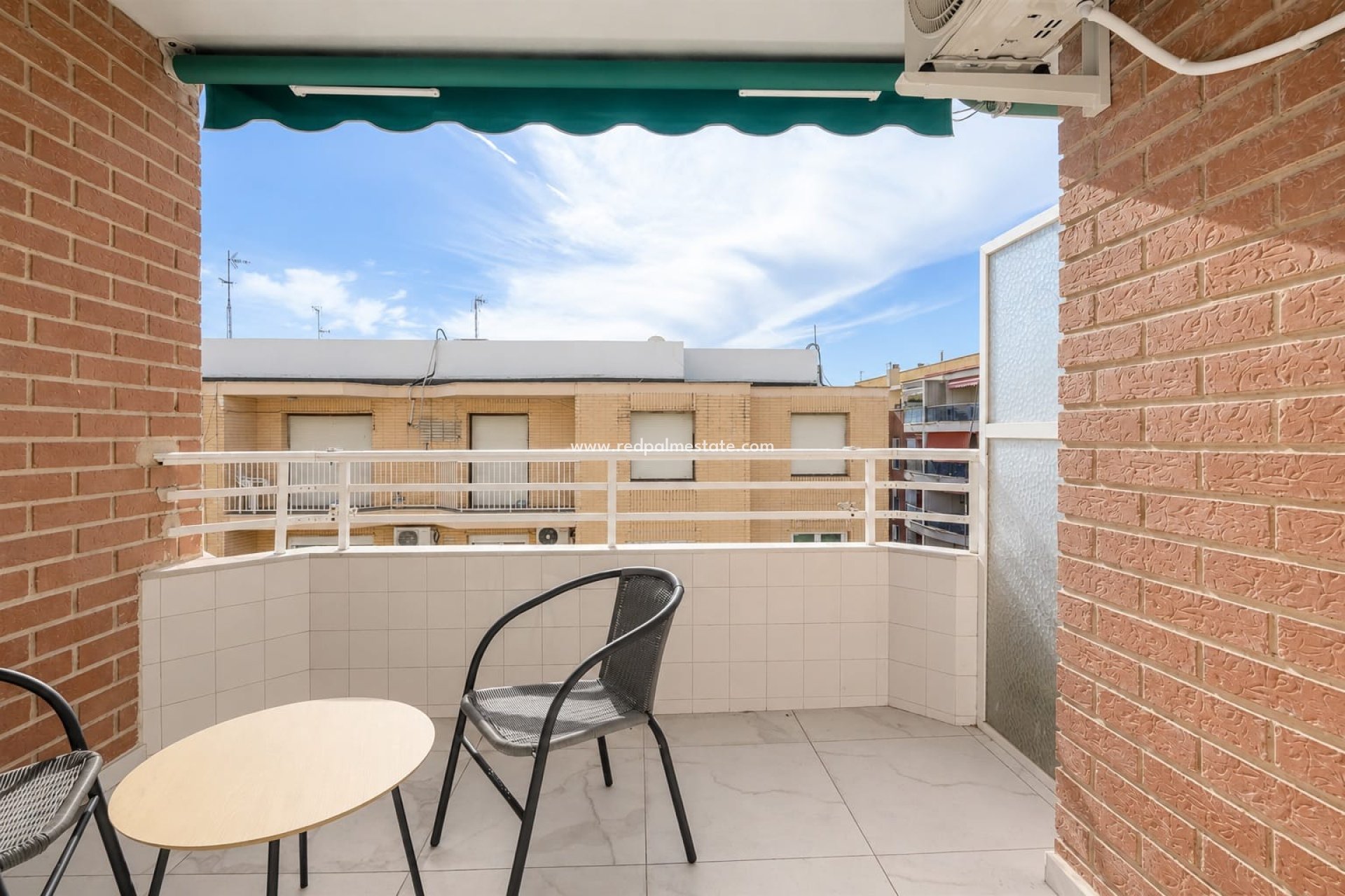 Återförsäljning - Lägenhet -
Torrevieja