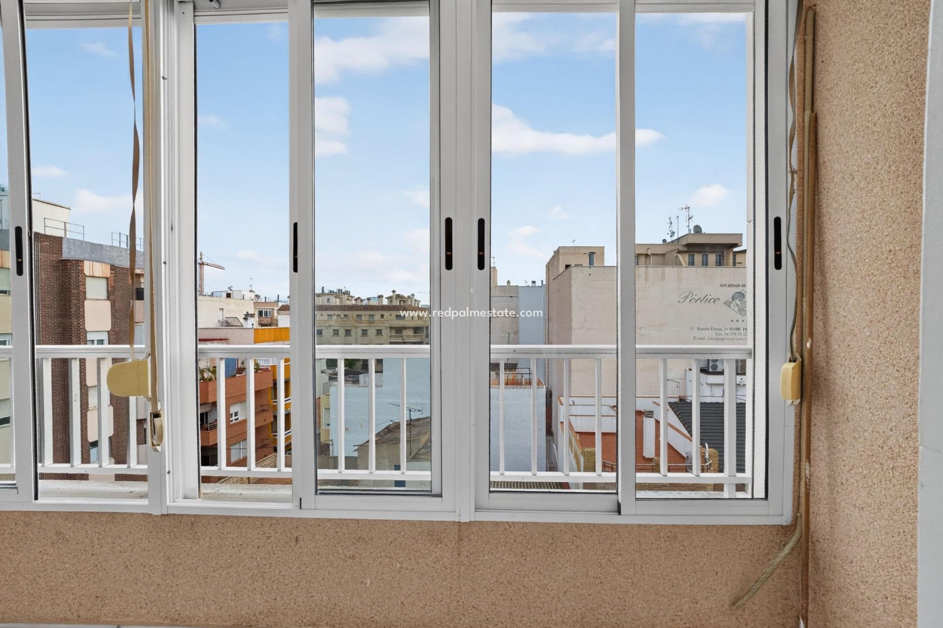 Återförsäljning - Lägenhet -
Torrevieja