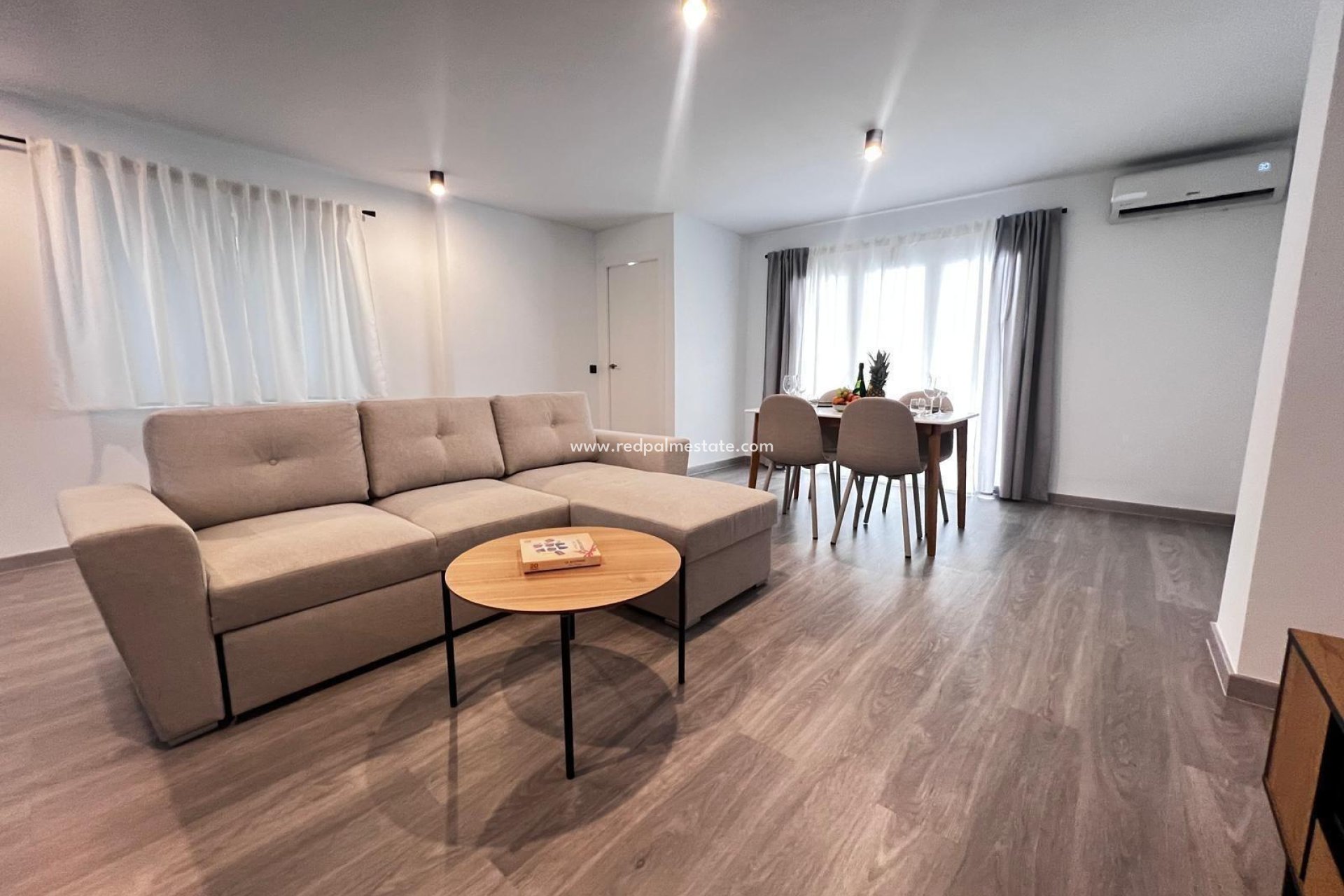 Återförsäljning - Lägenhet -
Torrevieja