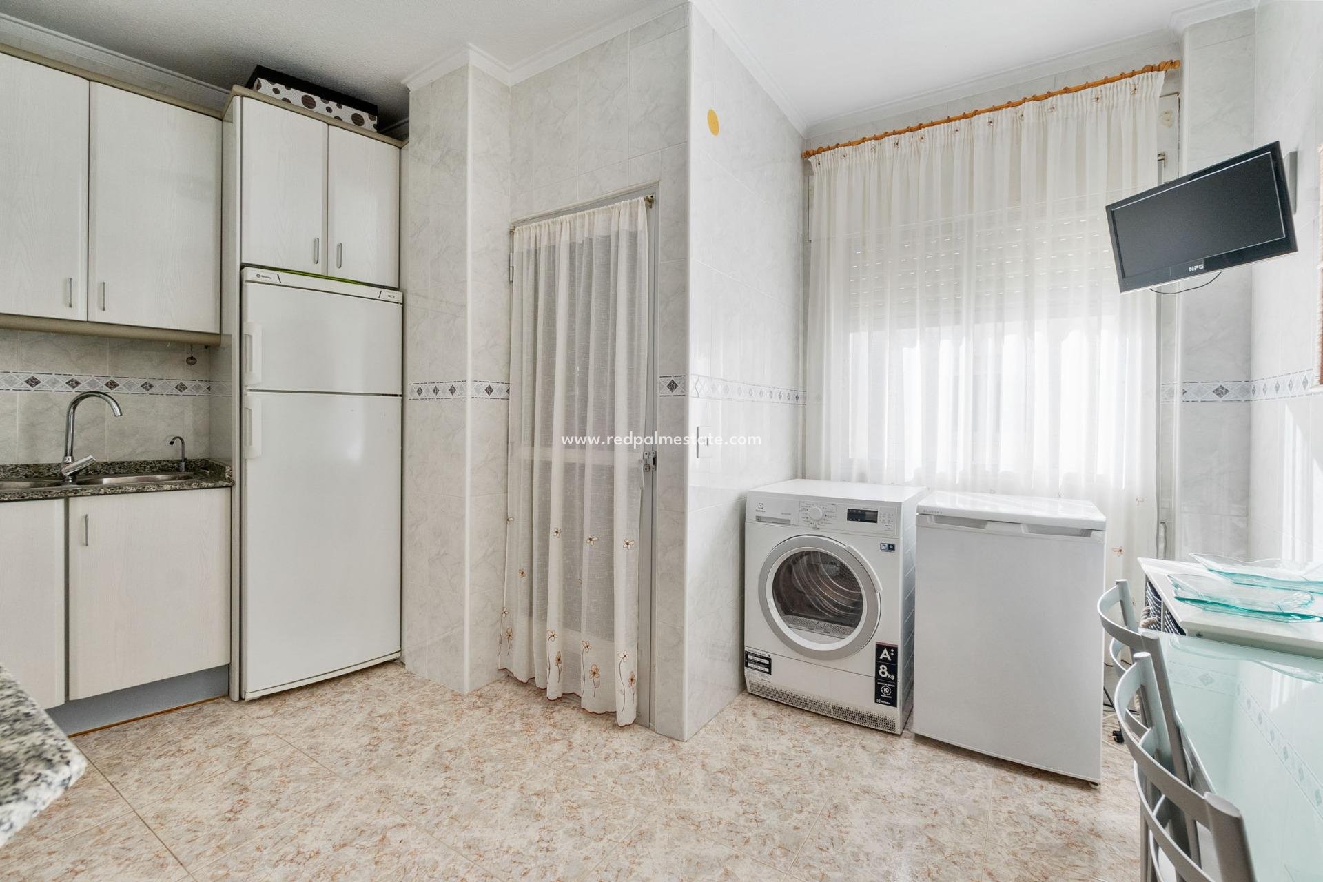 Återförsäljning - Lägenhet -
Torrevieja