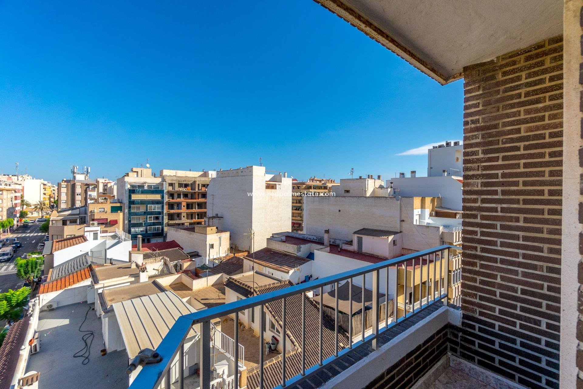 Återförsäljning - Lägenhet -
Torrevieja