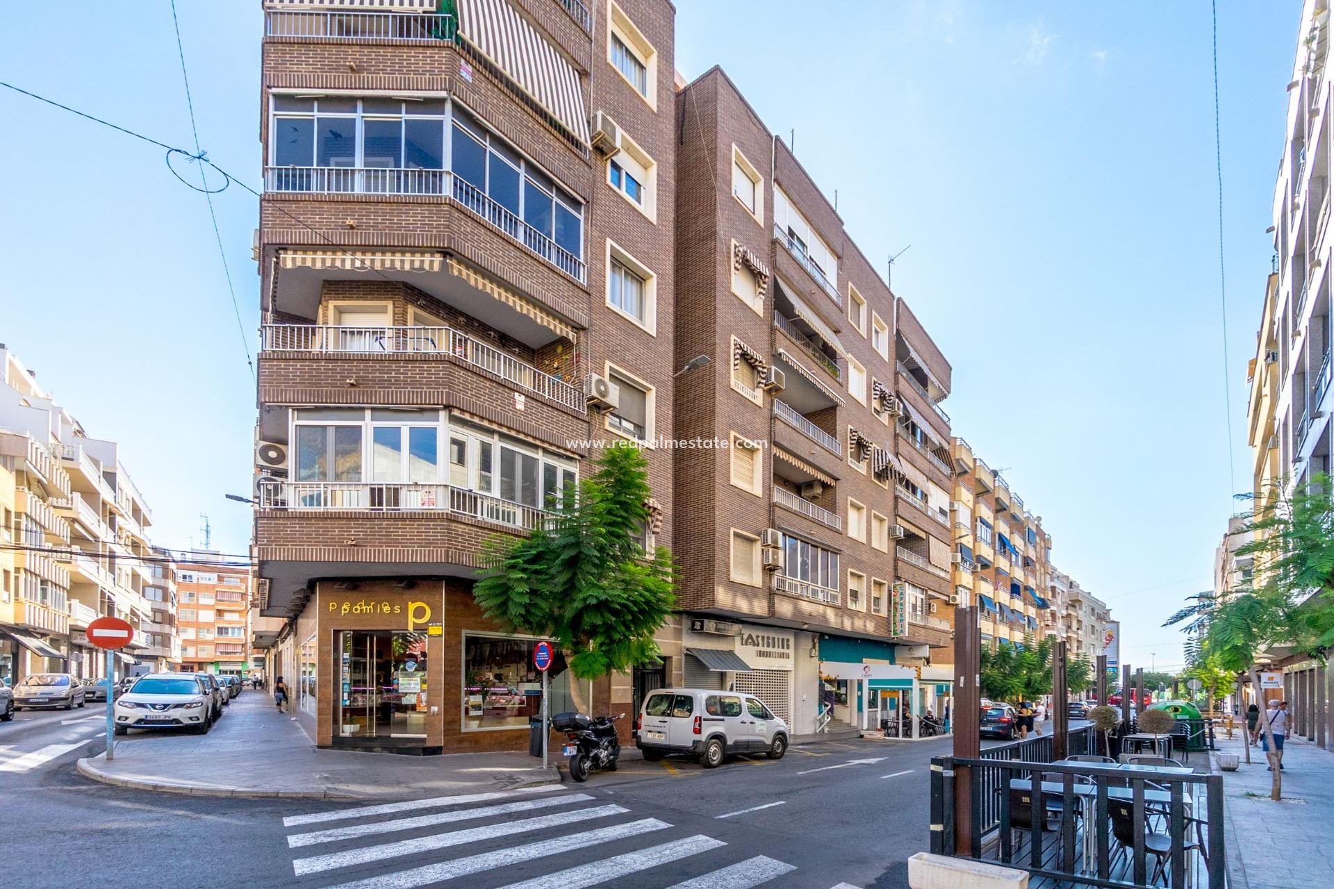 Återförsäljning - Lägenhet -
Torrevieja