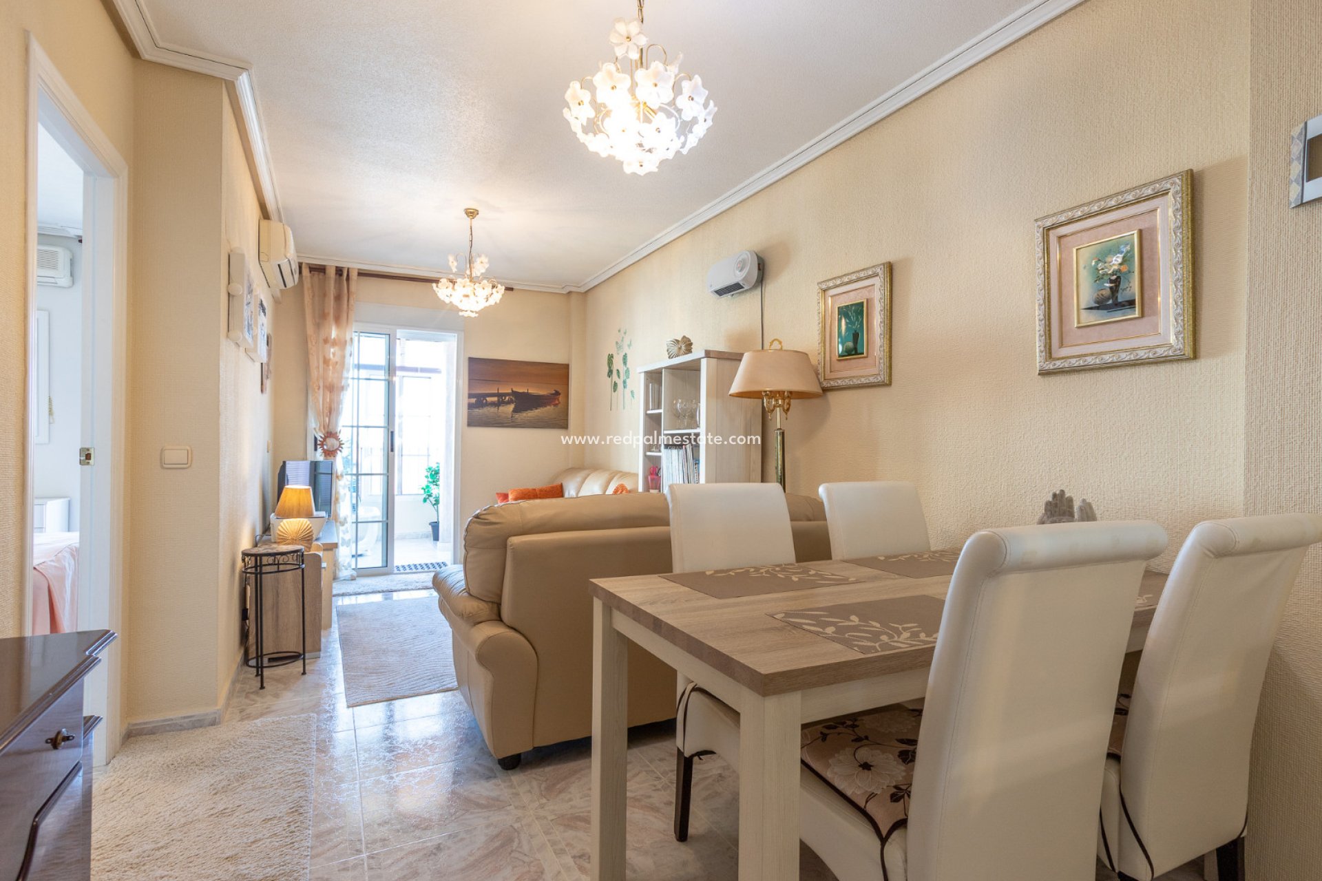 Återförsäljning - Lägenhet -
Torrevieja