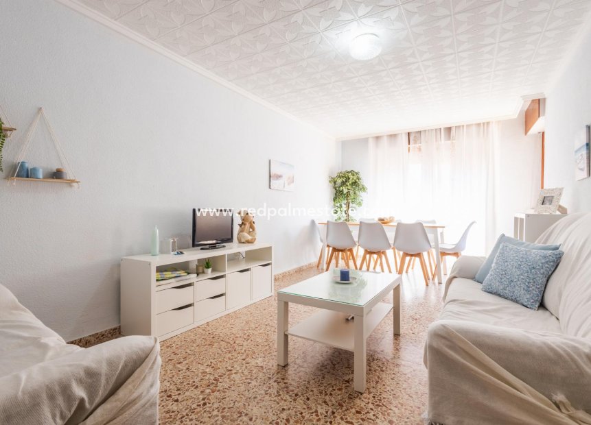 Återförsäljning - Lägenhet -
Torrevieja