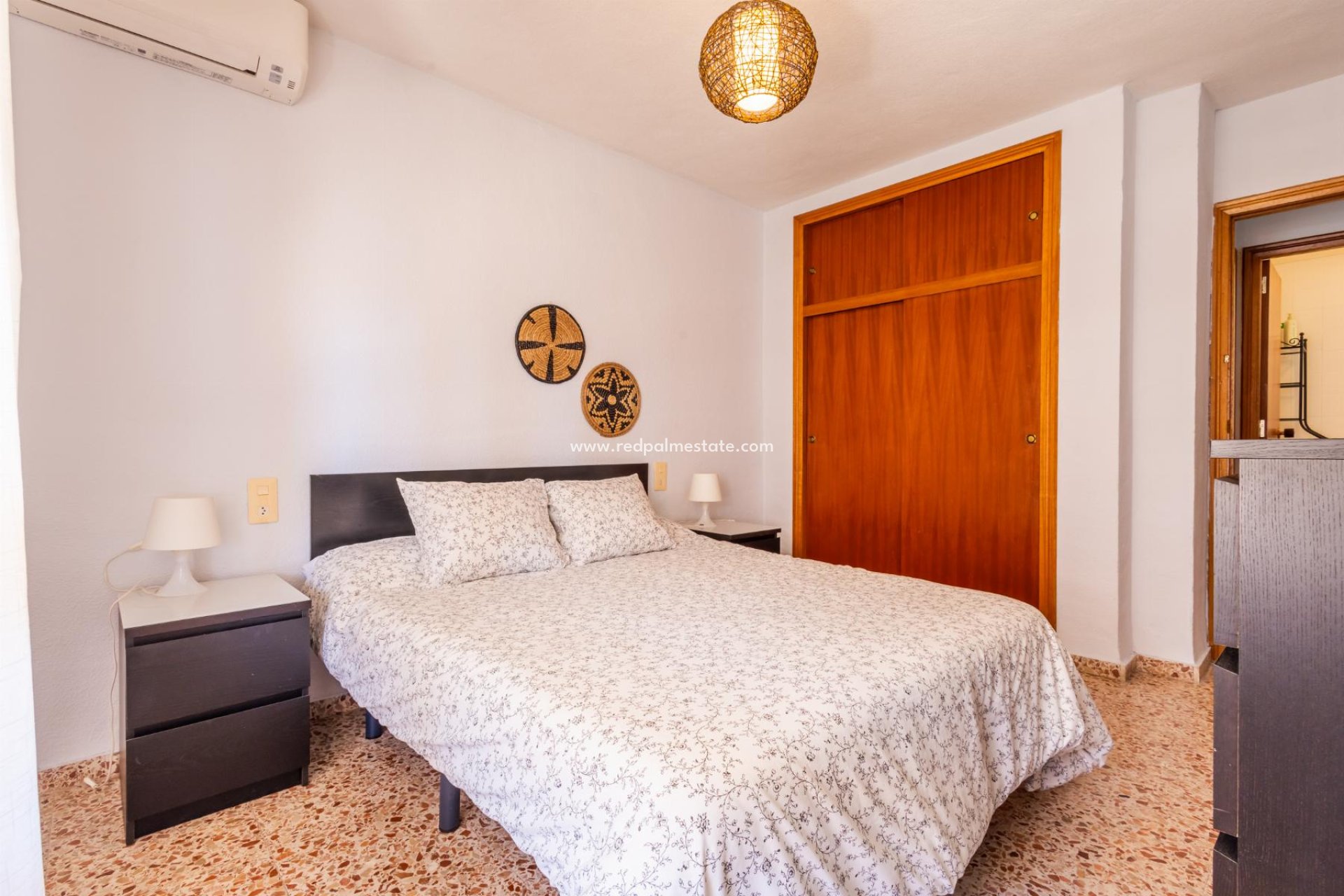 Återförsäljning - Lägenhet -
Torrevieja