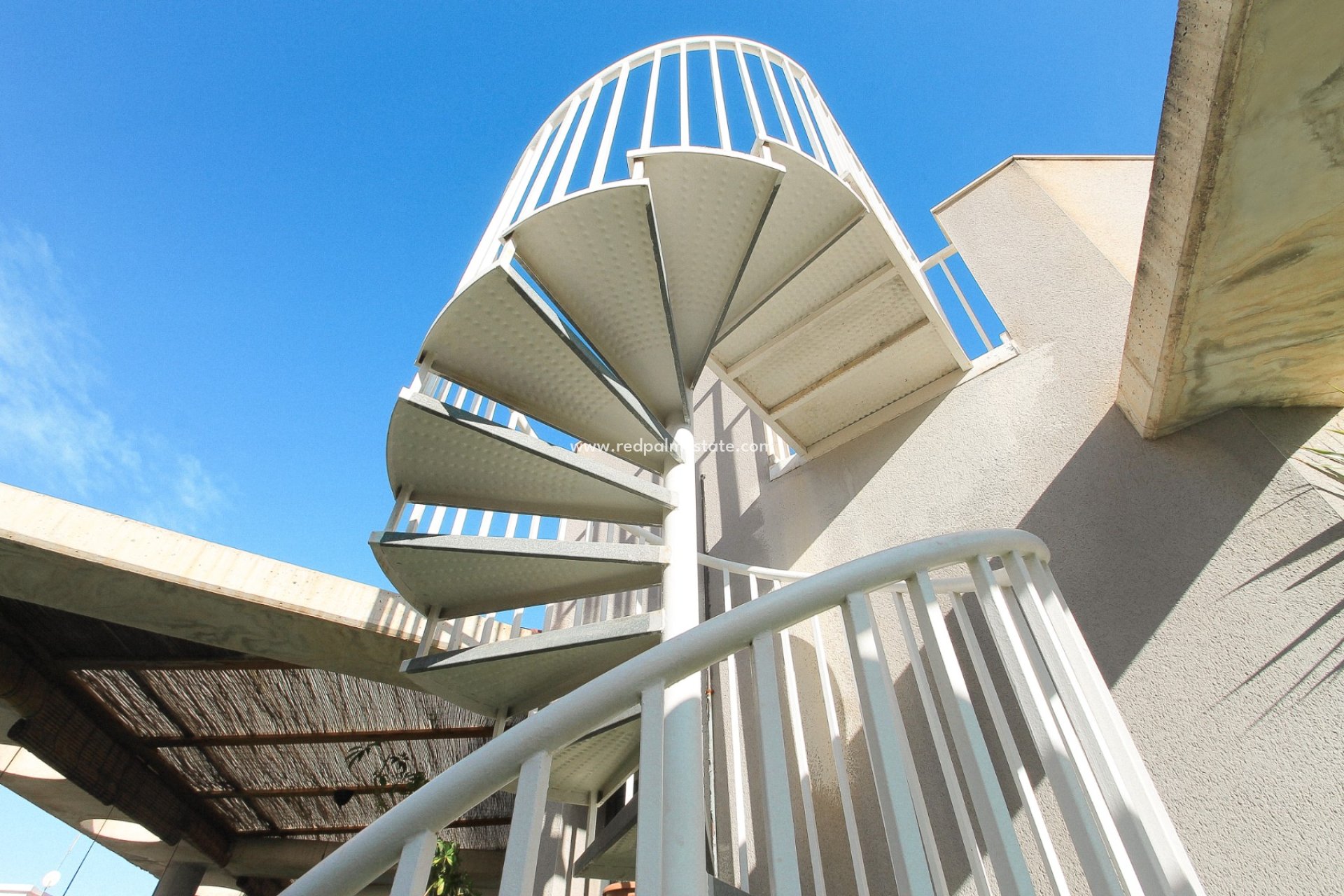 Återförsäljning - Lägenheter -
Alicante