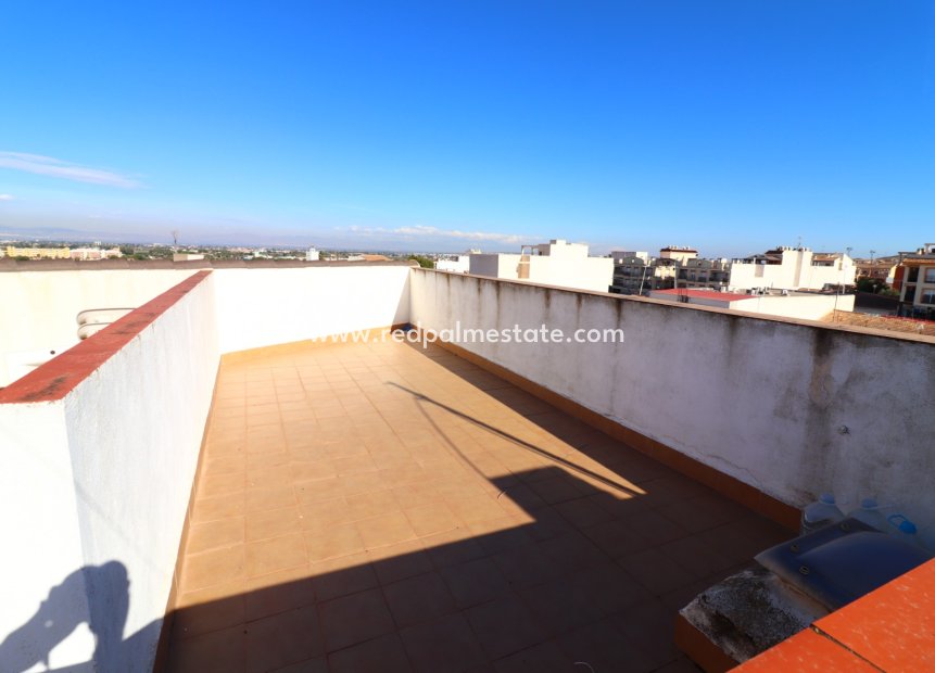 Återförsäljning - Lägenheter -
Benijofar