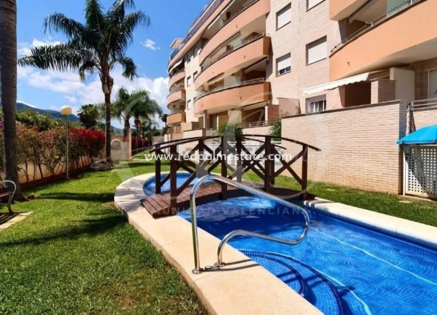 Återförsäljning - Lägenheter -
Denia