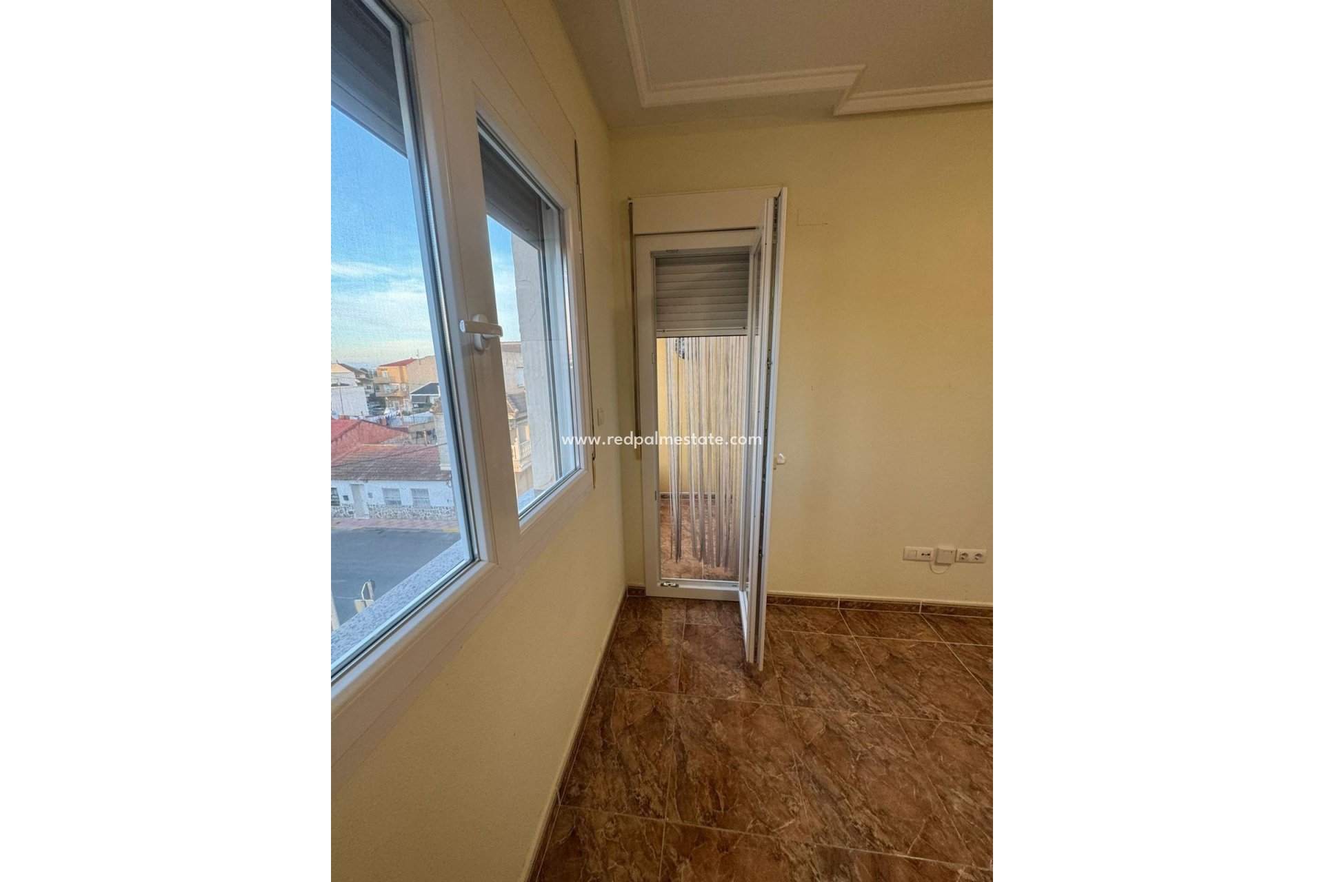 Återförsäljning - Lägenheter -
Jacarilla