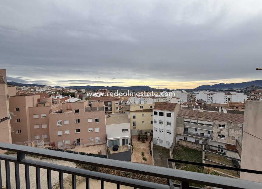 Återförsäljning - Lägenheter -
Onil - Costa Blanca