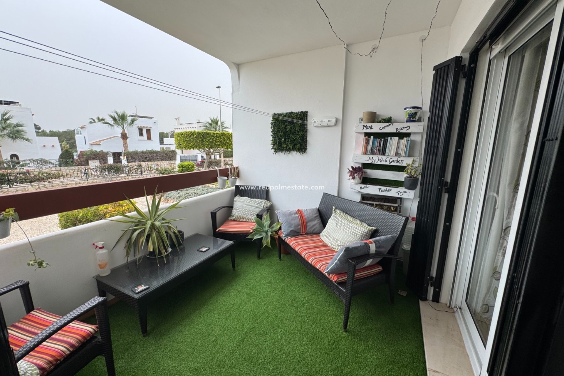 Återförsäljning - Lägenheter -
Orihuela Costa - Campoamor