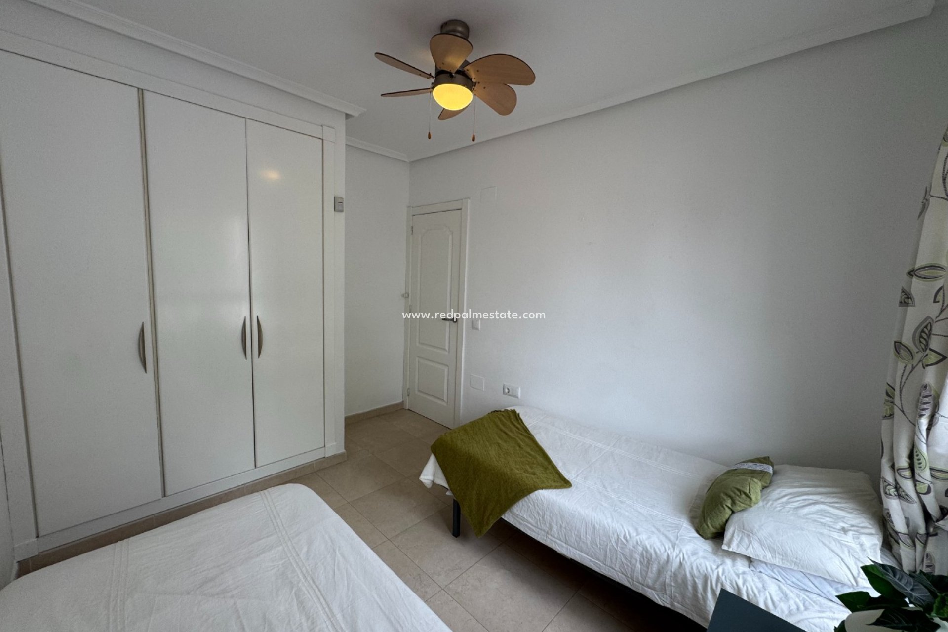 Återförsäljning - Lägenheter -
Orihuela Costa - Campoamor