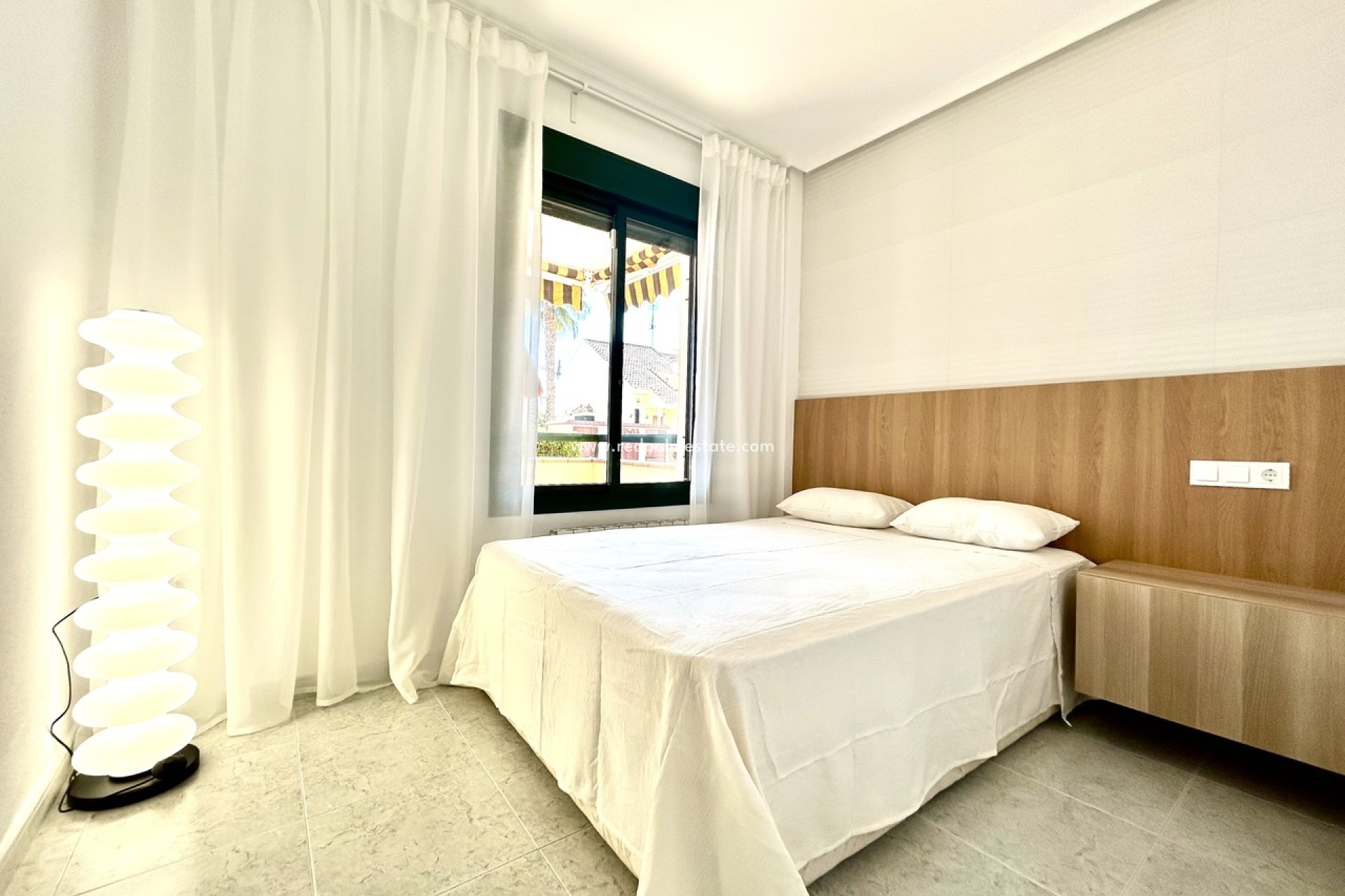 Återförsäljning - Lägenheter -
Orihuela Costa - Campoamor