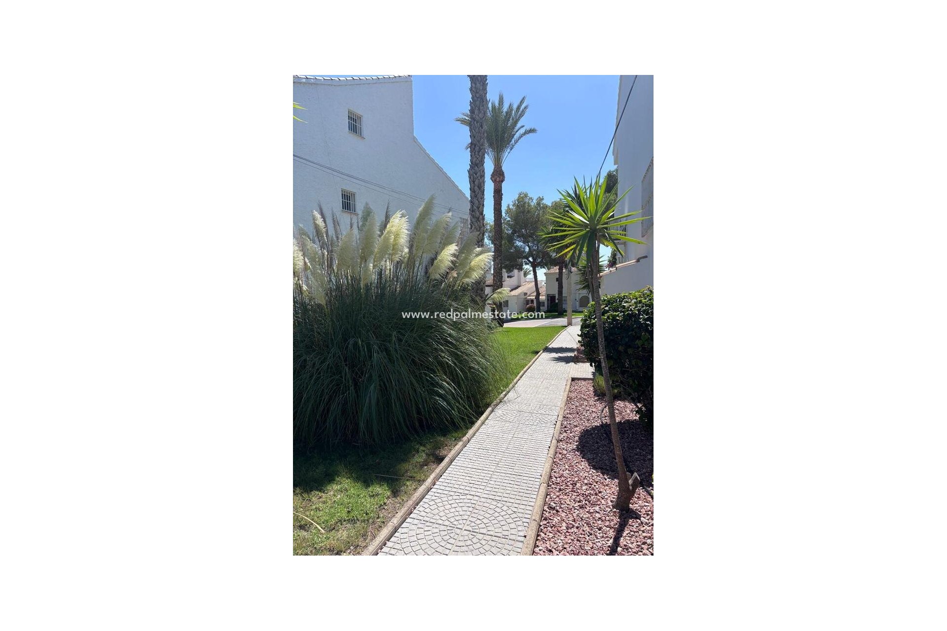 Återförsäljning - Lägenheter -
Orihuela Costa - Inland