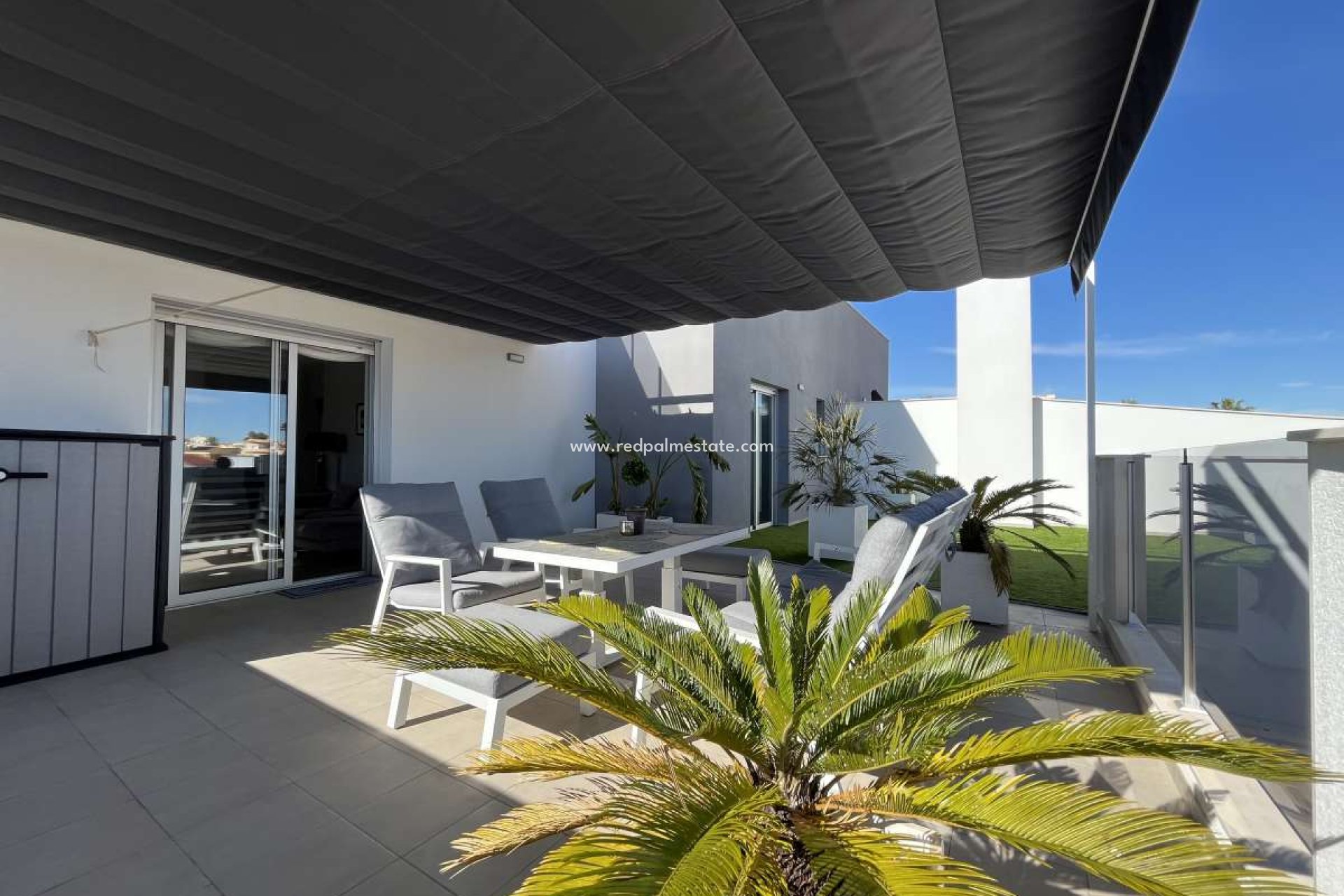 Återförsäljning - Lägenheter -
Orihuela Costa - Villamartín