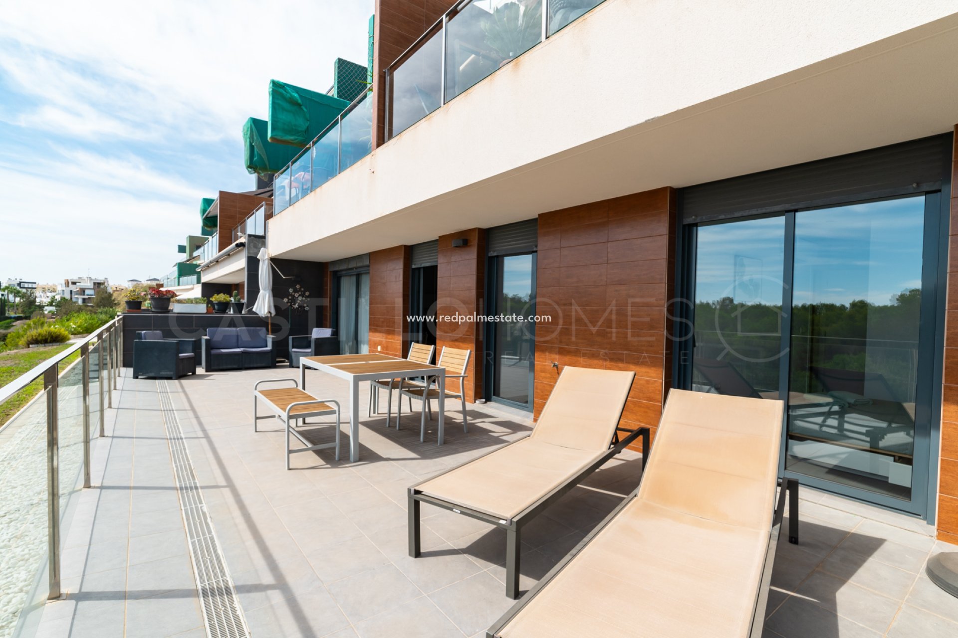 Återförsäljning - Lägenheter -
Orihuela Costa - Villamartín