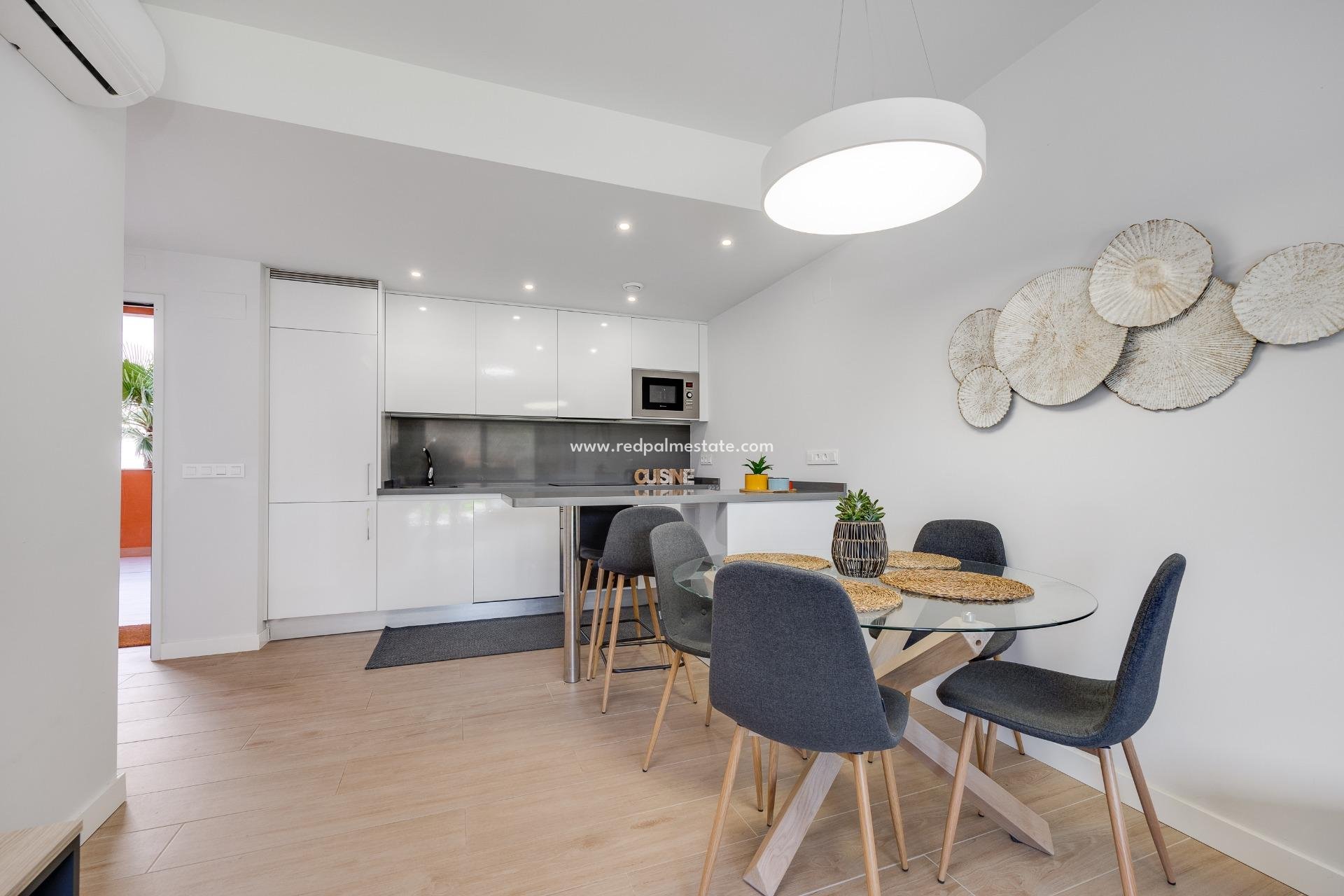 Återförsäljning - Lägenheter -
Orihuela Costa - Villamartín