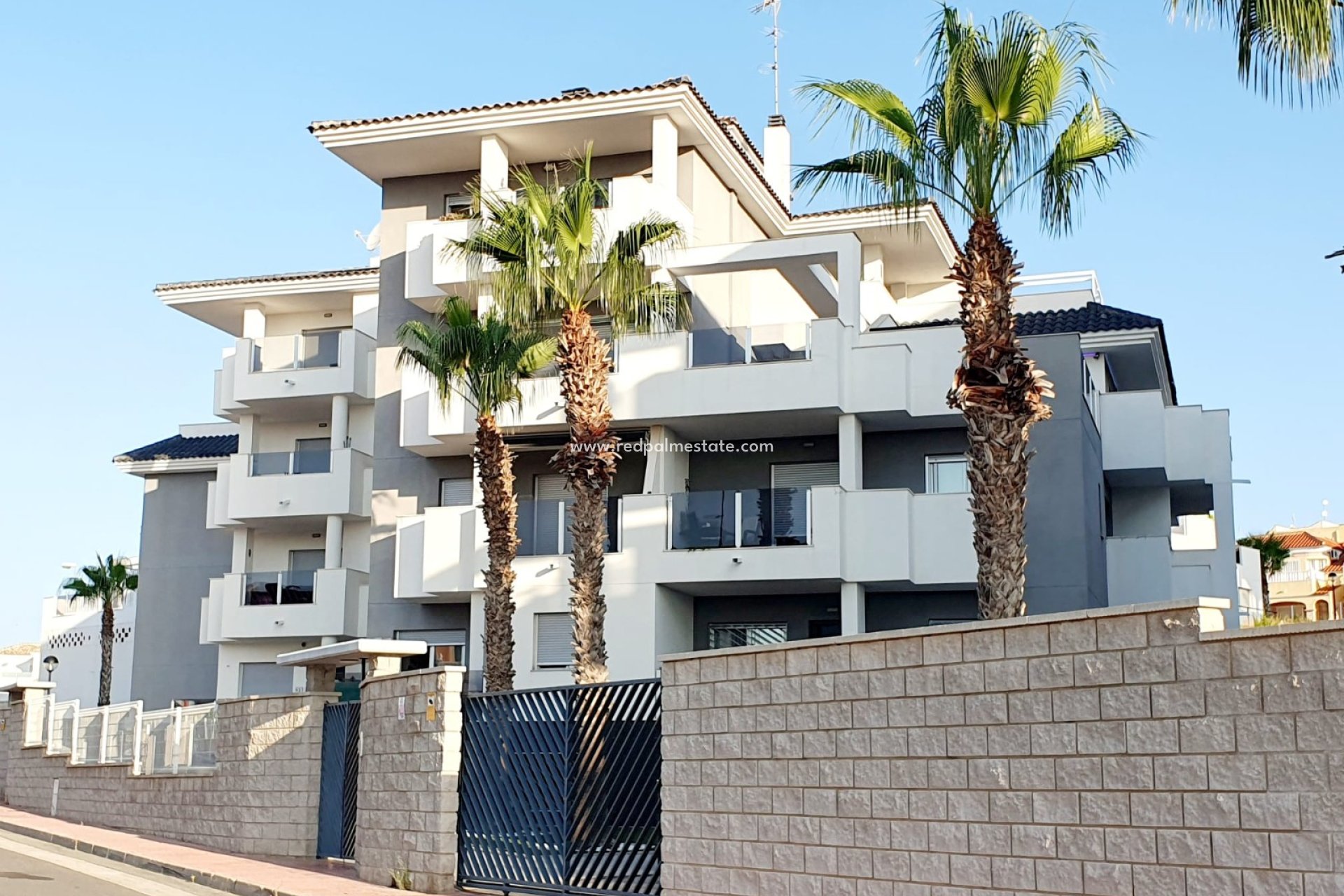 Återförsäljning - Lägenheter -
Orihuela Costa - Villamartín