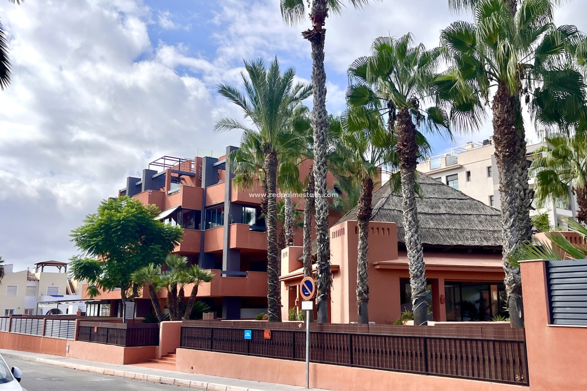 Återförsäljning - Lägenheter -
Orihuela Costa - Villamartín