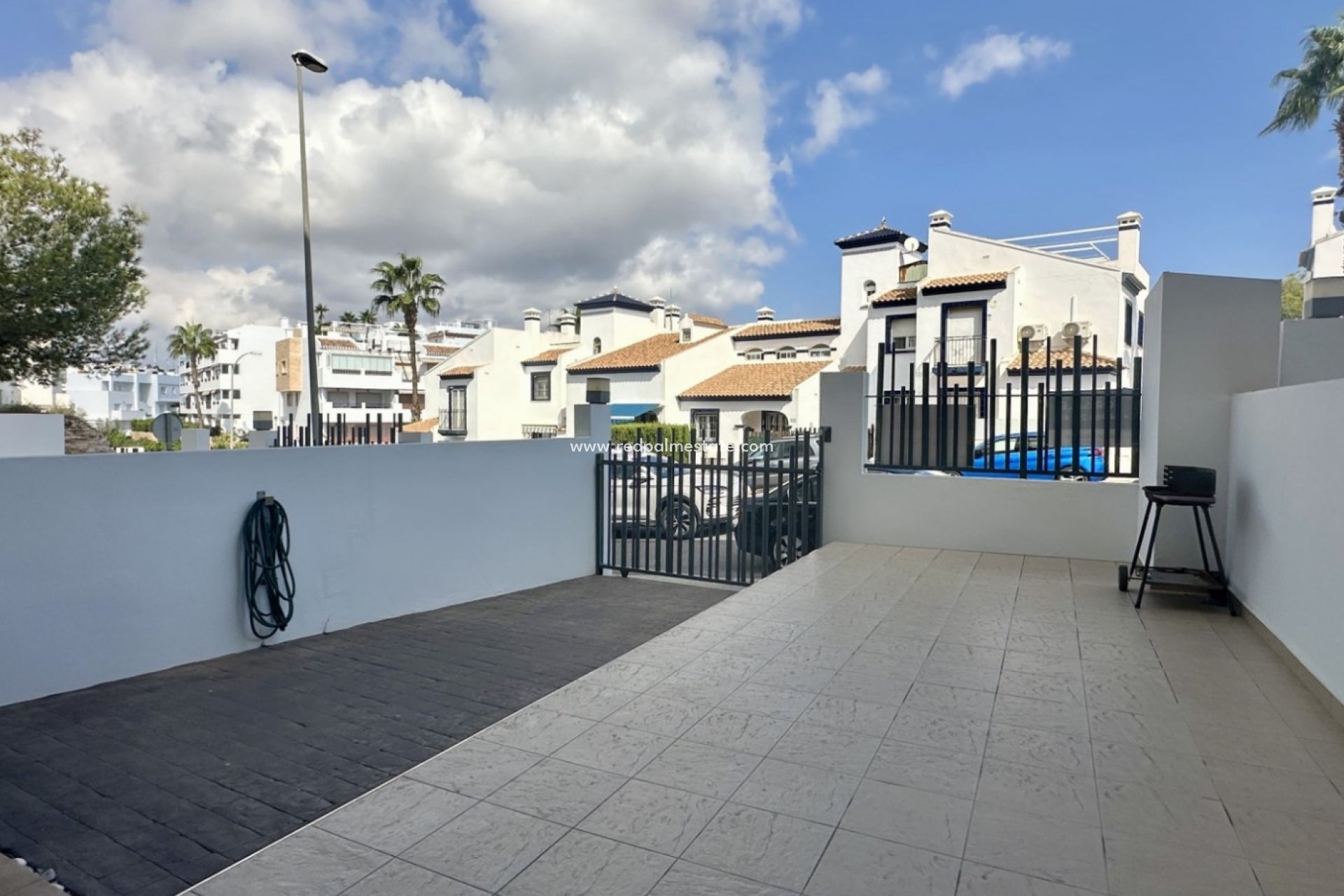 Återförsäljning - Lägenheter -
Orihuela Costa - Villamartín