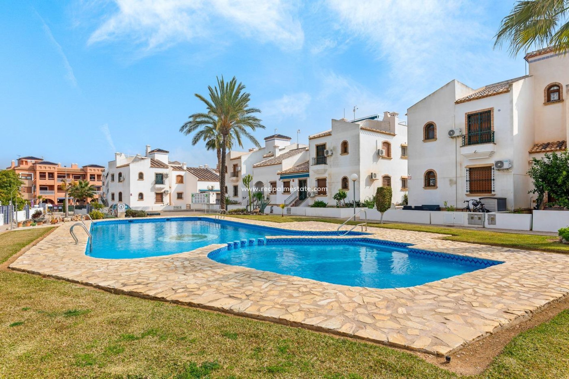 Återförsäljning - Lägenheter -
Orihuela Costa - Villamartín